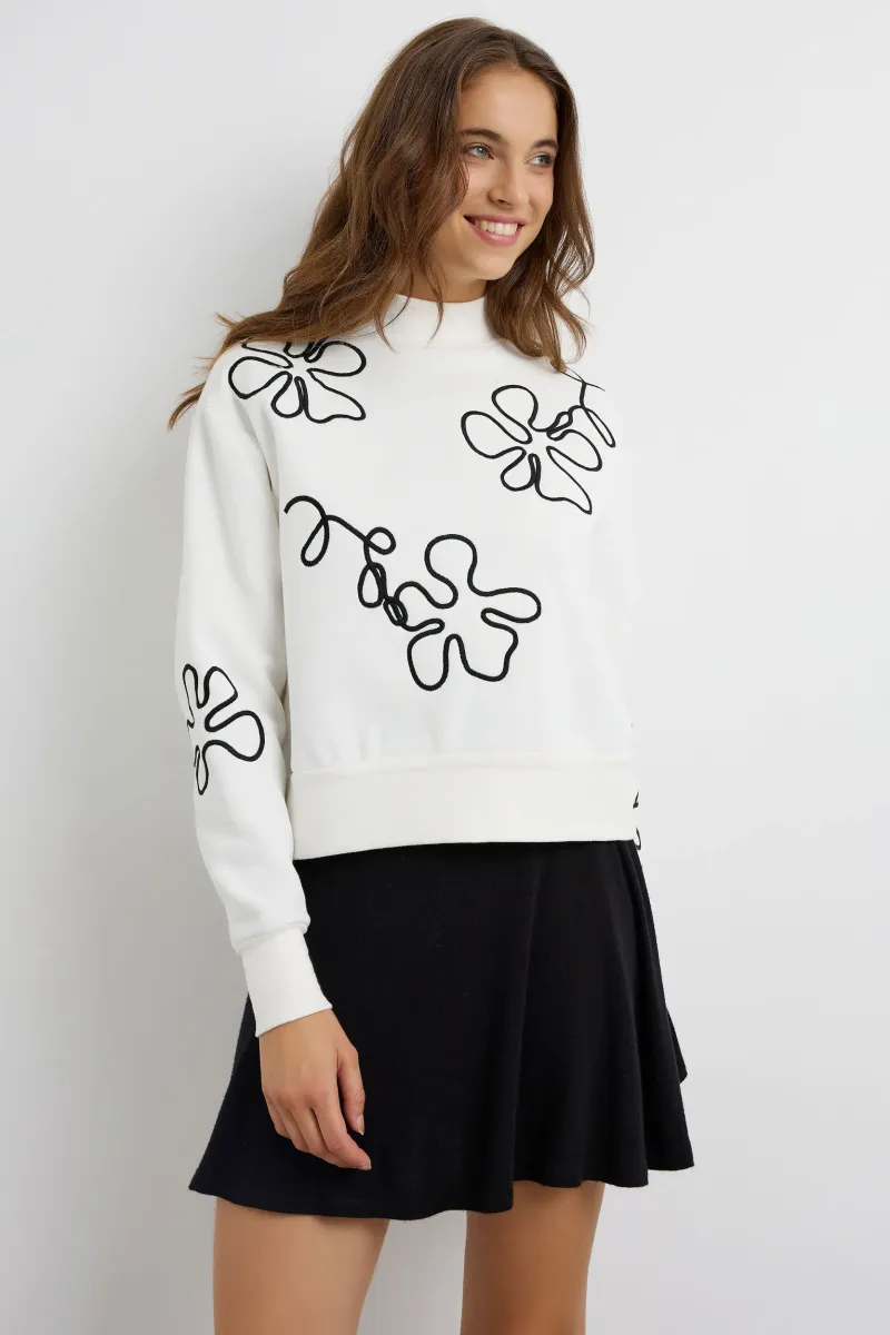 Embroidered High-Neck Sweatshirt 3