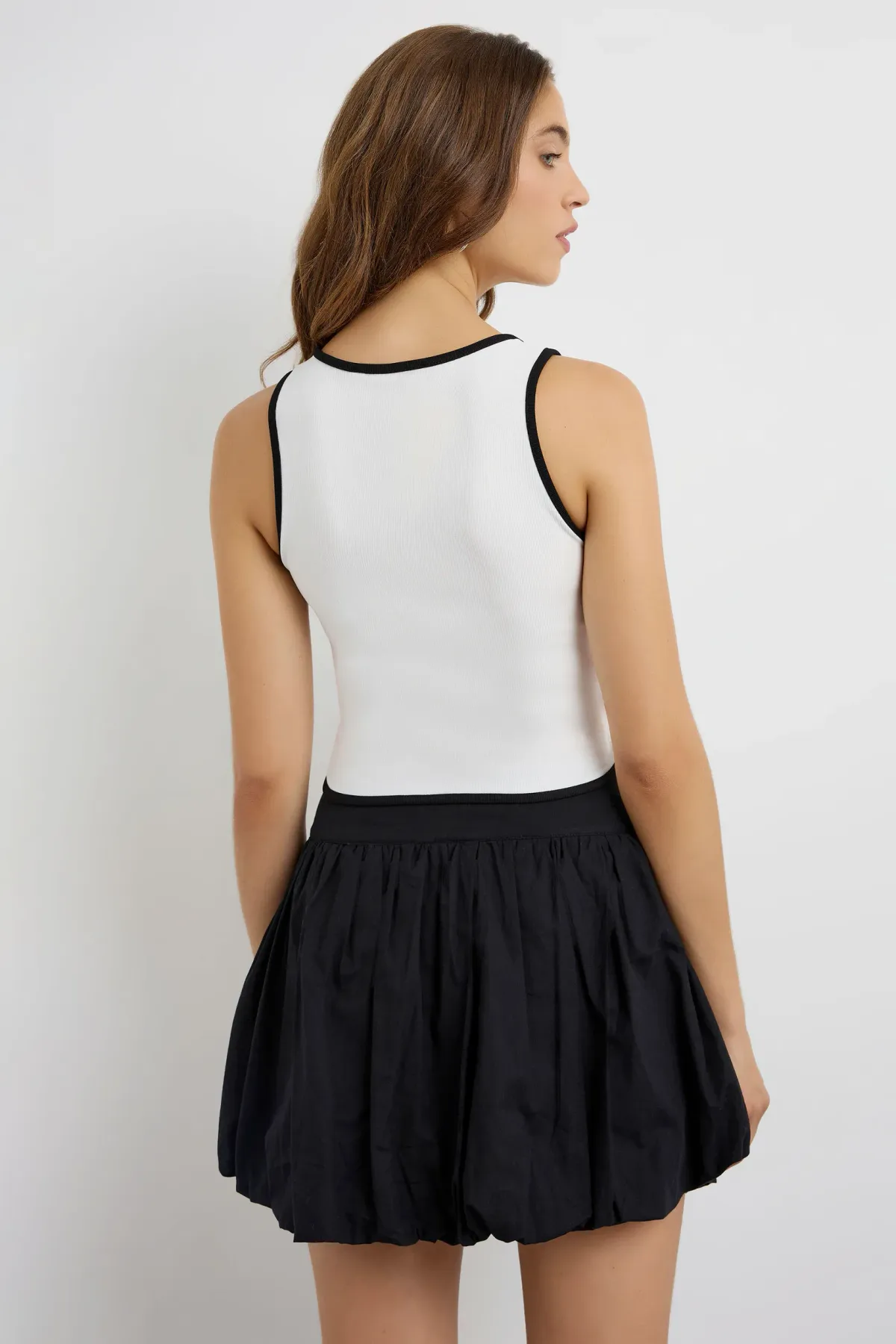 Contrast Zip-Detail Sleeveless Crop Top 5