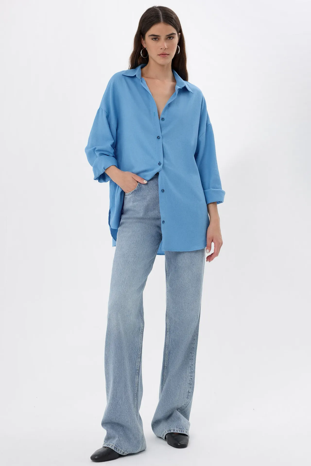 Classic Buttoned Long Sleeve Shirt