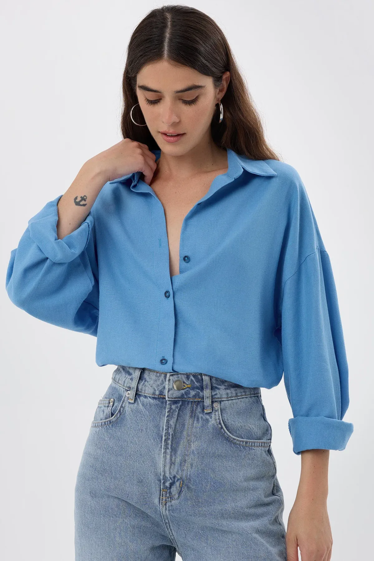 Classic Buttoned Long Sleeve Shirt 1