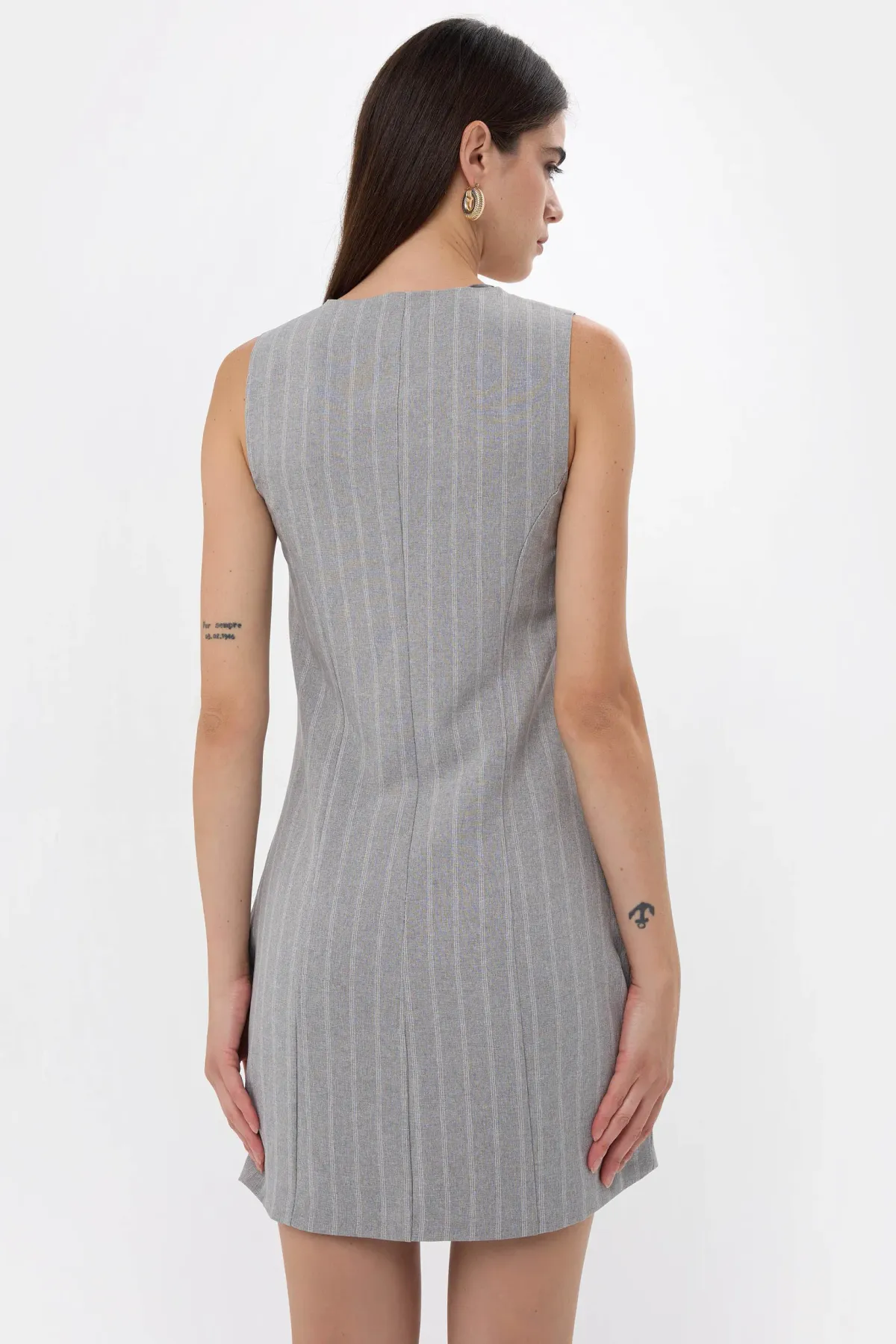 Striped Sleeveless Mini Dress with V-Neck and Buttoned Details 5