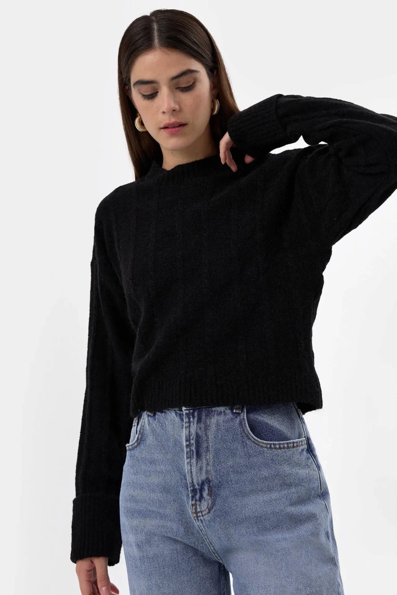 Relaxed-Fit Crew Neck Sweater