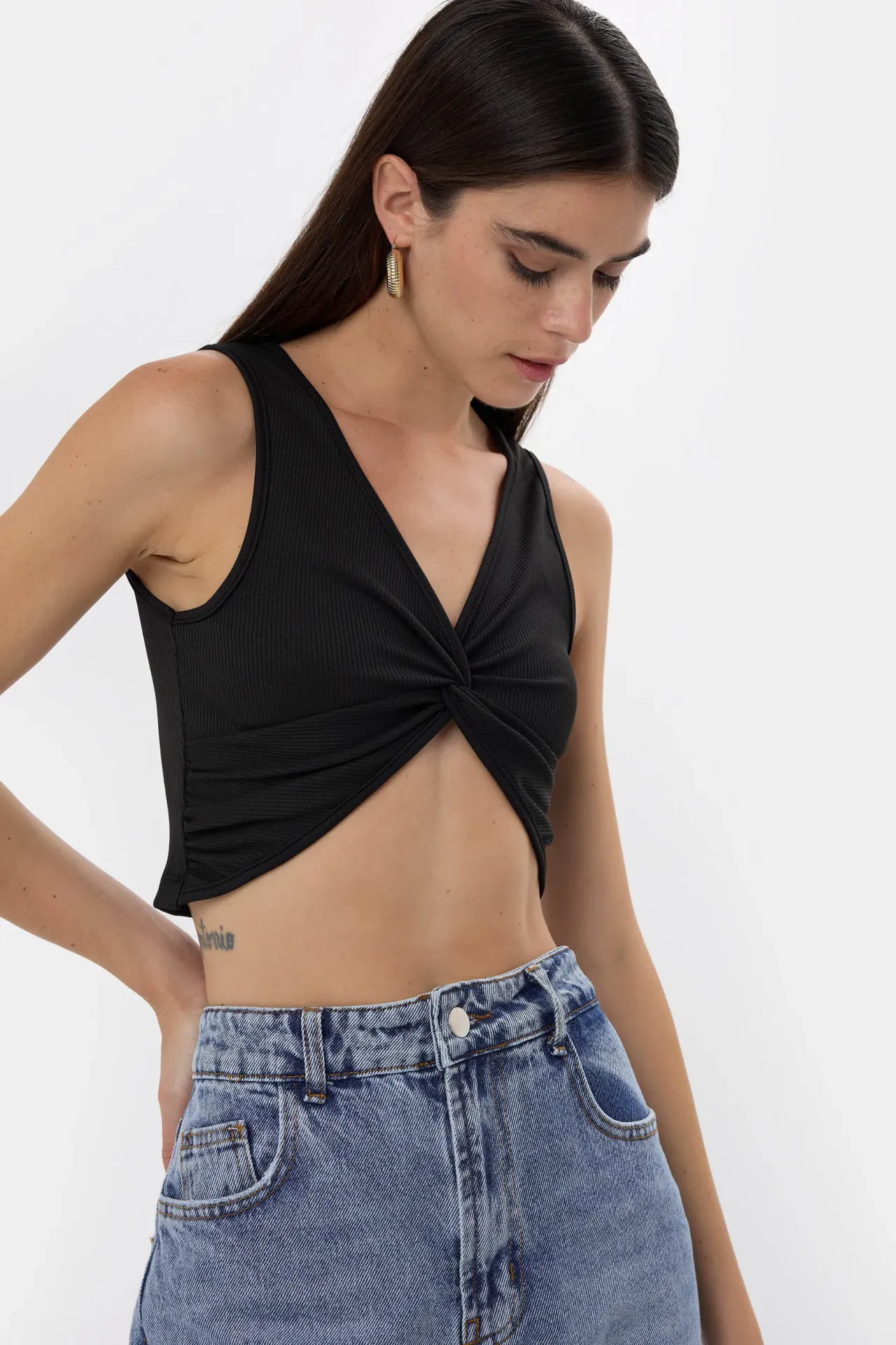 Solid Rib Twist Front Crop Top