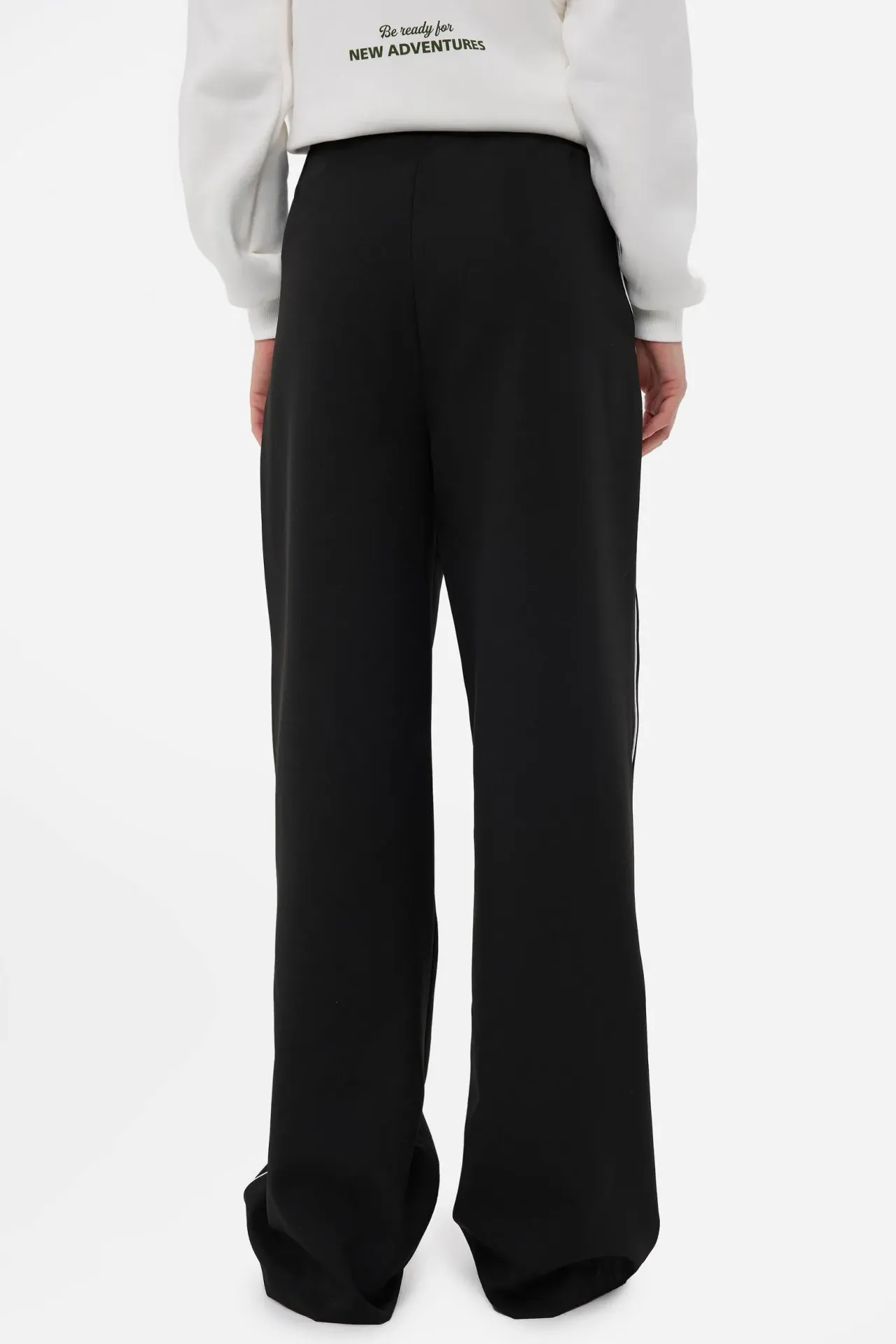 Wide-Leg Elastic Waist Pants with Contrast Detail