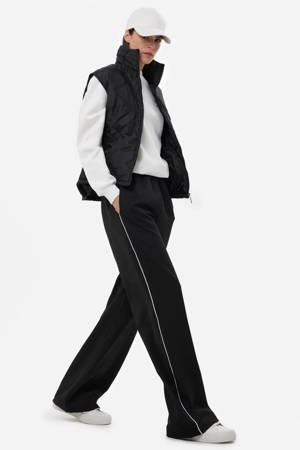 Wide-Leg Elastic Waist Pants with Contrast Detail