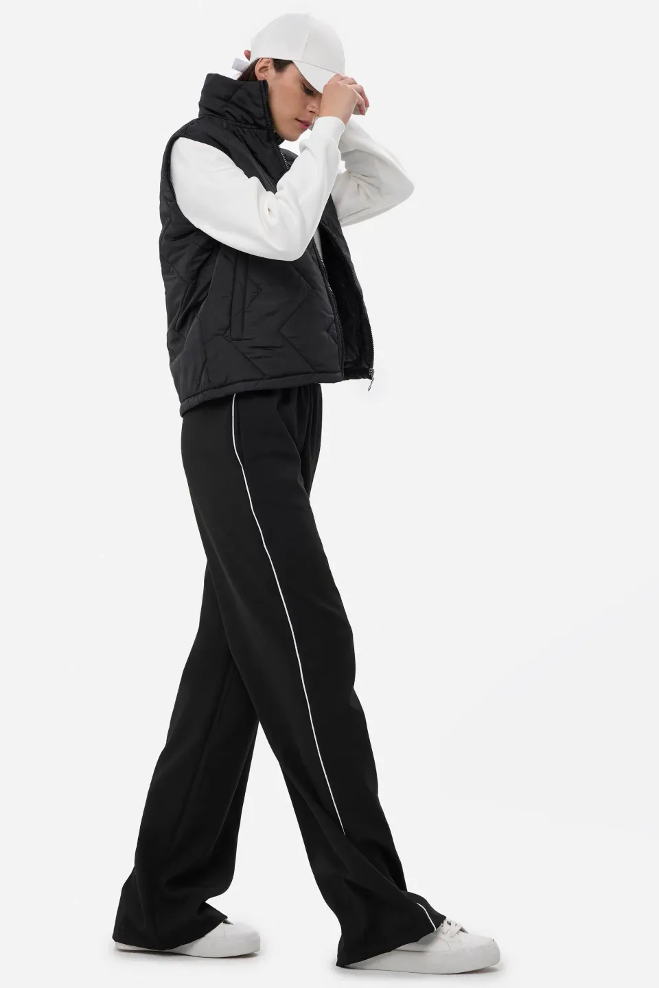 Wide-Leg Elastic Waist Pants with Contrast Detail