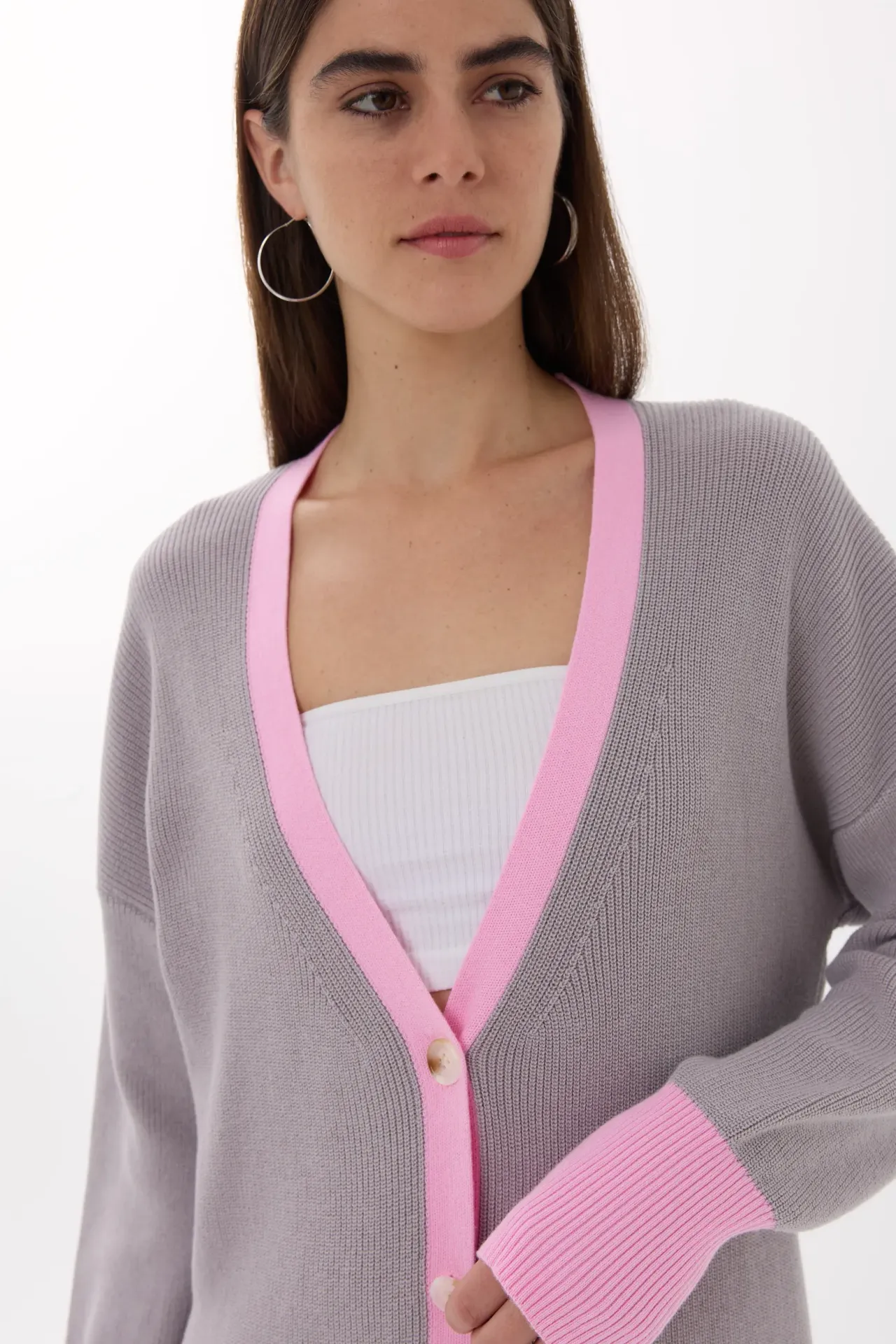 Color Blocked V-Neck Buttoned Cardigan