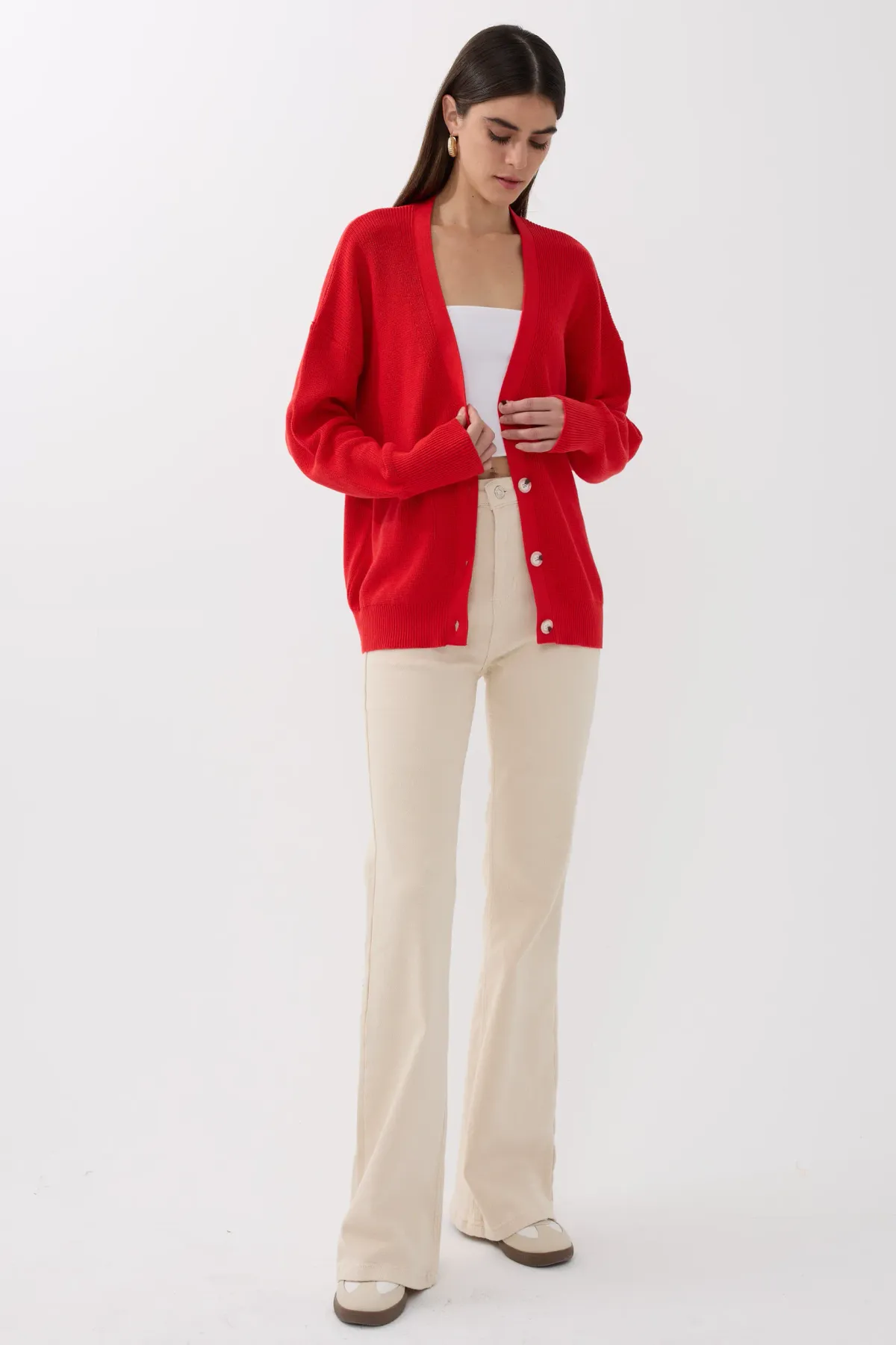 V-Neck Buttoned Cardigan 2