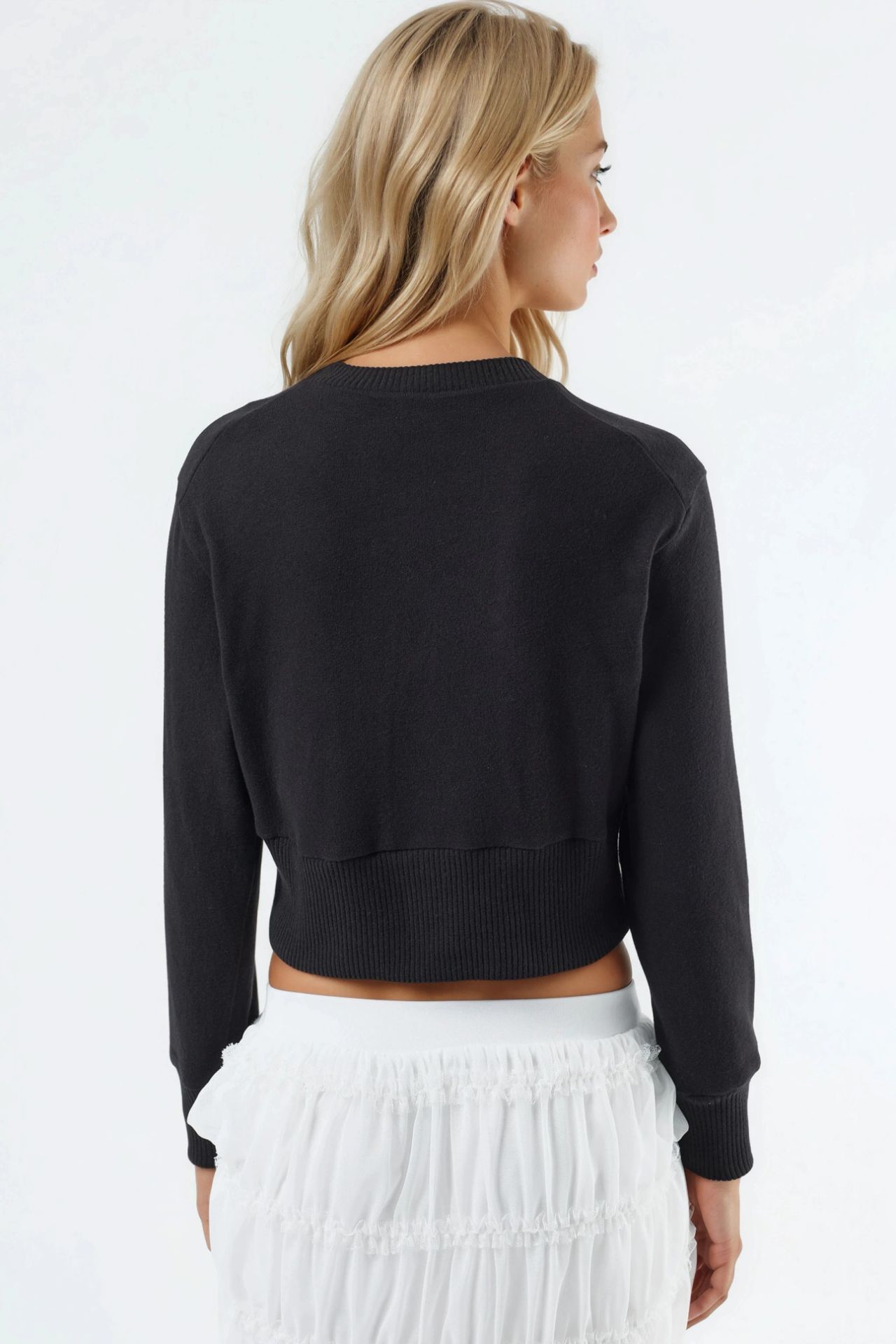 BUSEM Casual Crew Neck Buttoned Crop Jacket 4
