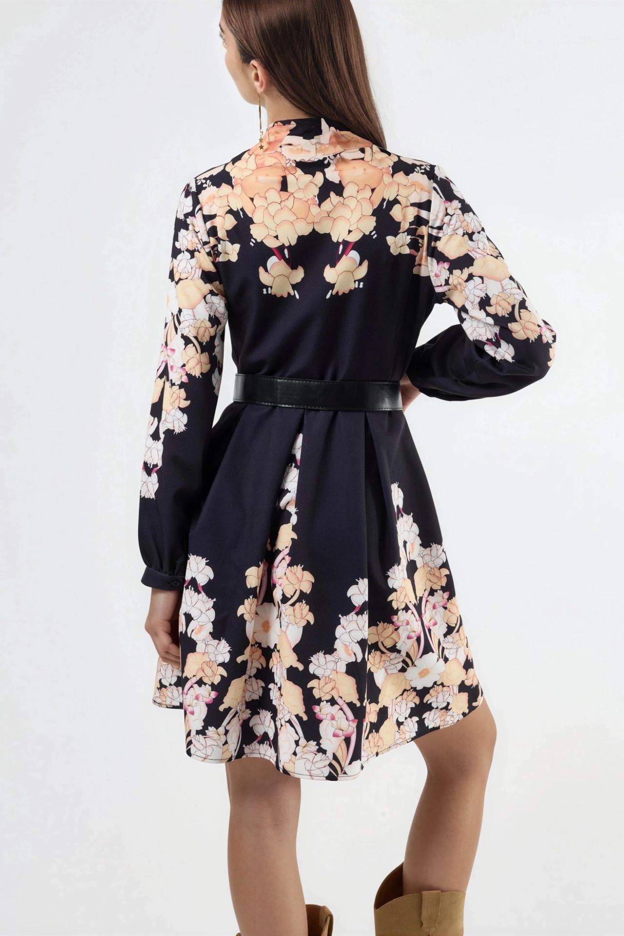 MSN Floral Print V-Neck Belted Mini Dress 3