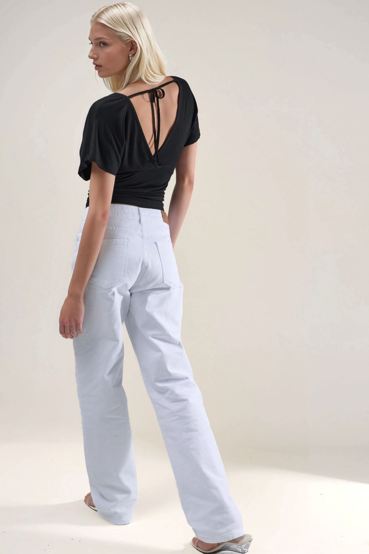 Ruched V-Neck T-Shirt 4