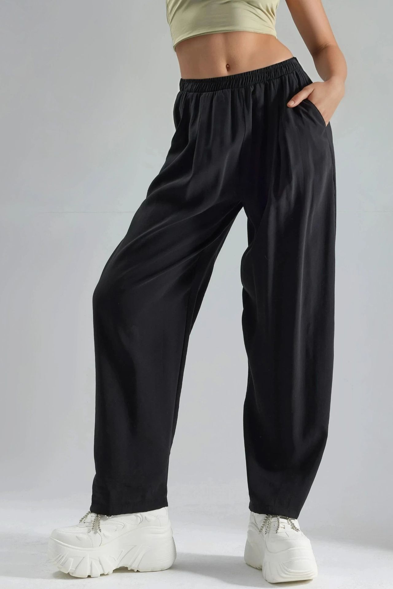 BUSEM Wide Leg Pleated Pants 1