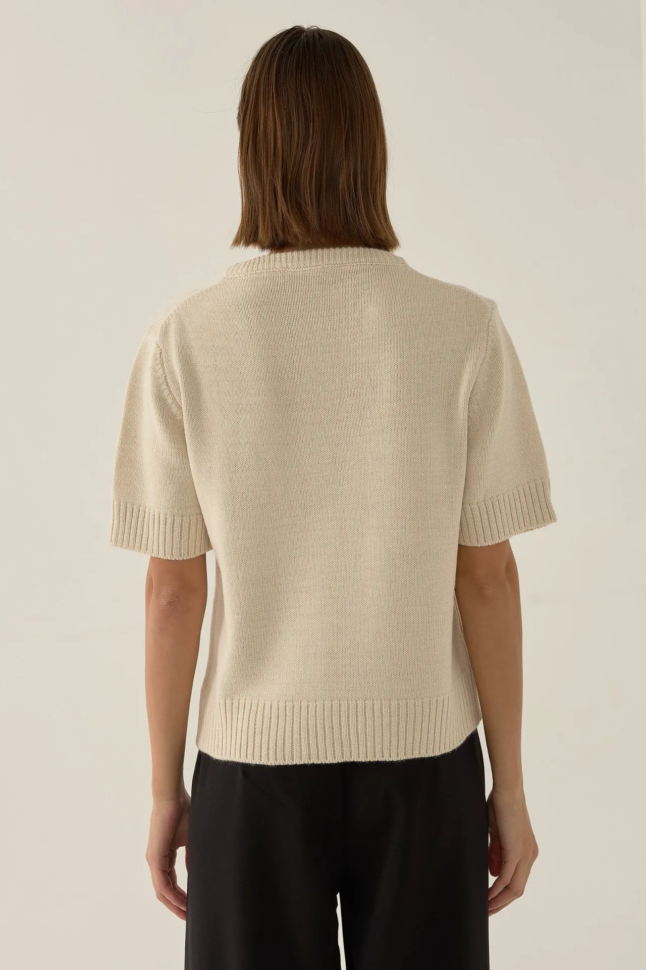 V-Neck Short Sleeve Knit Sweater
