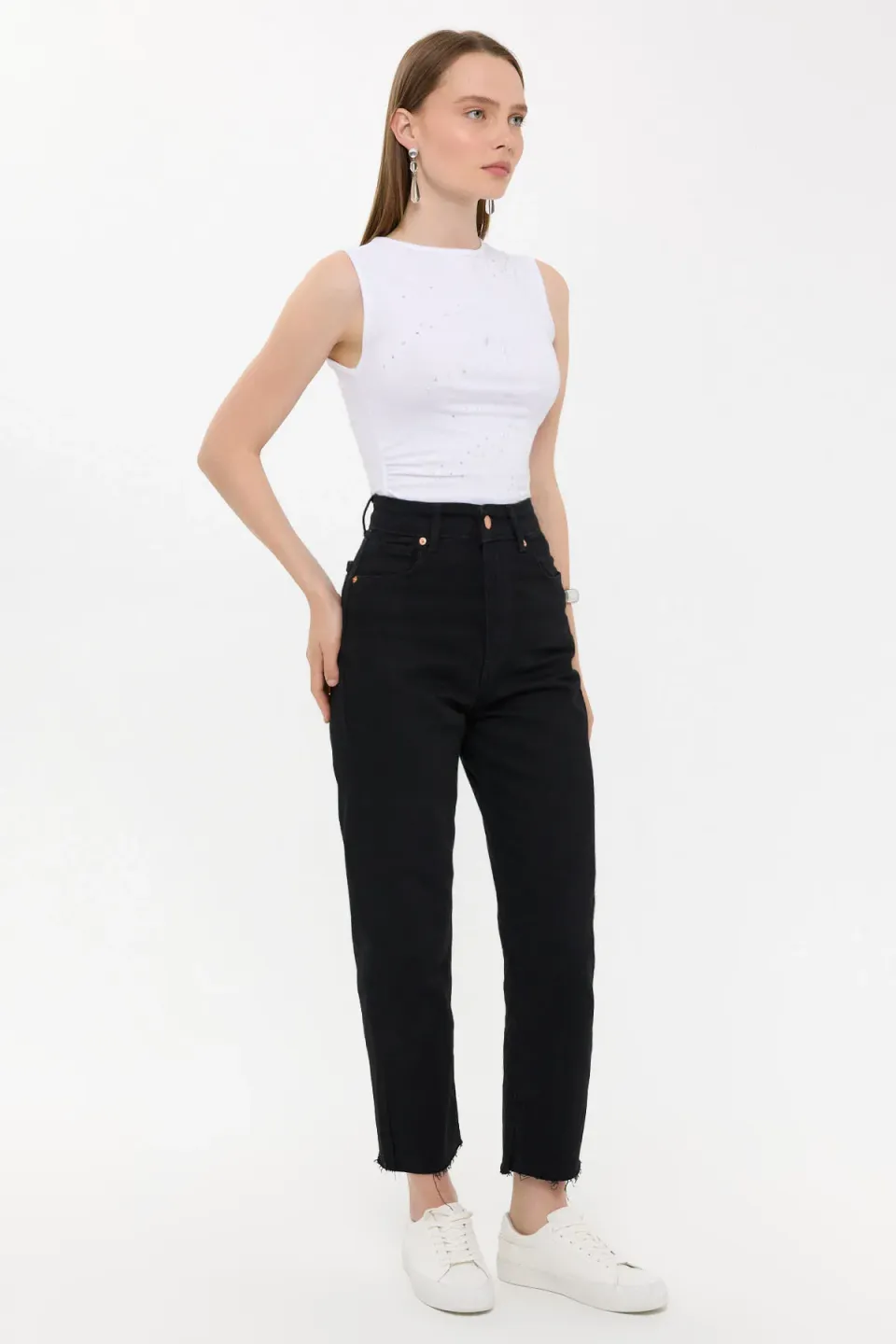 Sleeveless Cotton Round-Neck Diamante Top