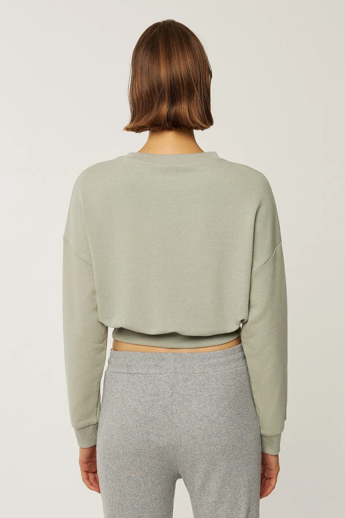 Cropped Sweatshirt 4