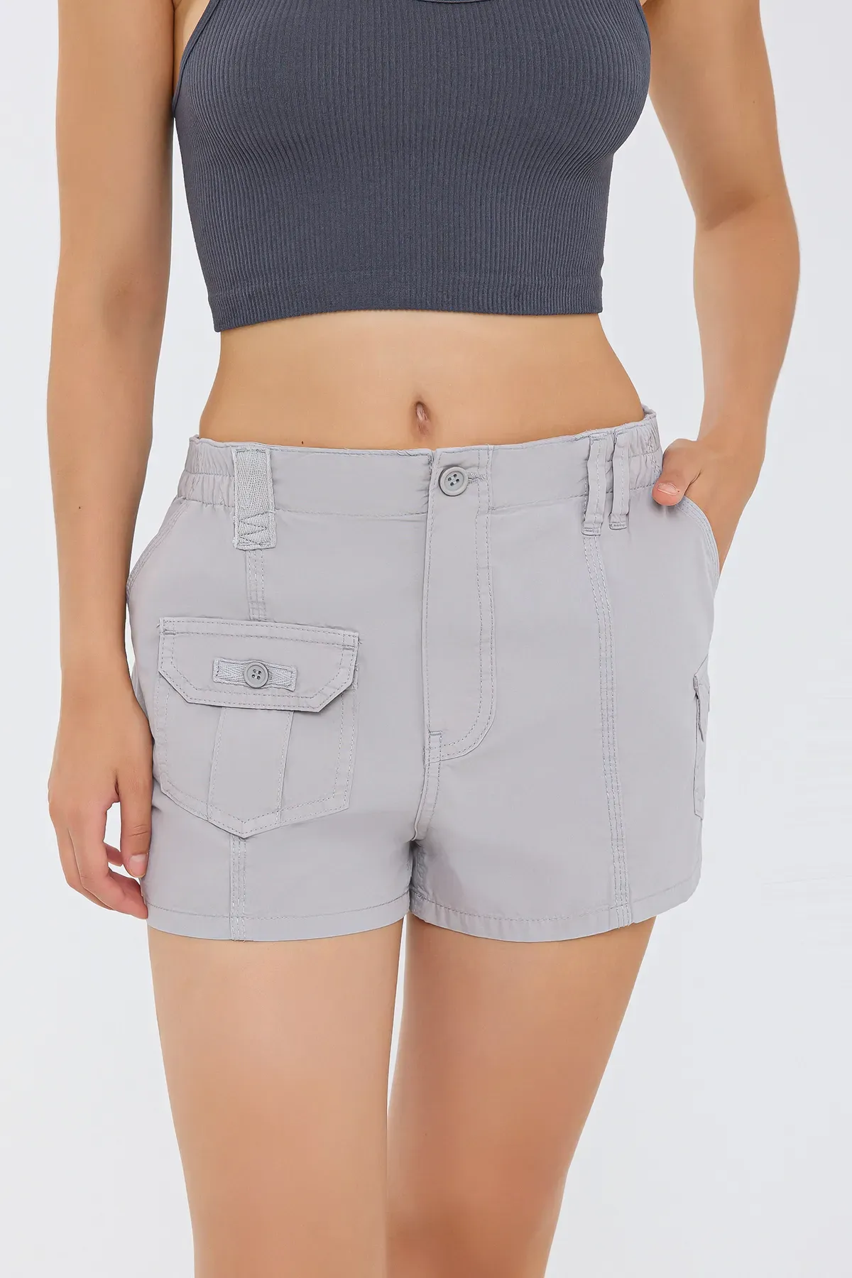Mid Rise Cargo Shorts with a Pocket detail 3