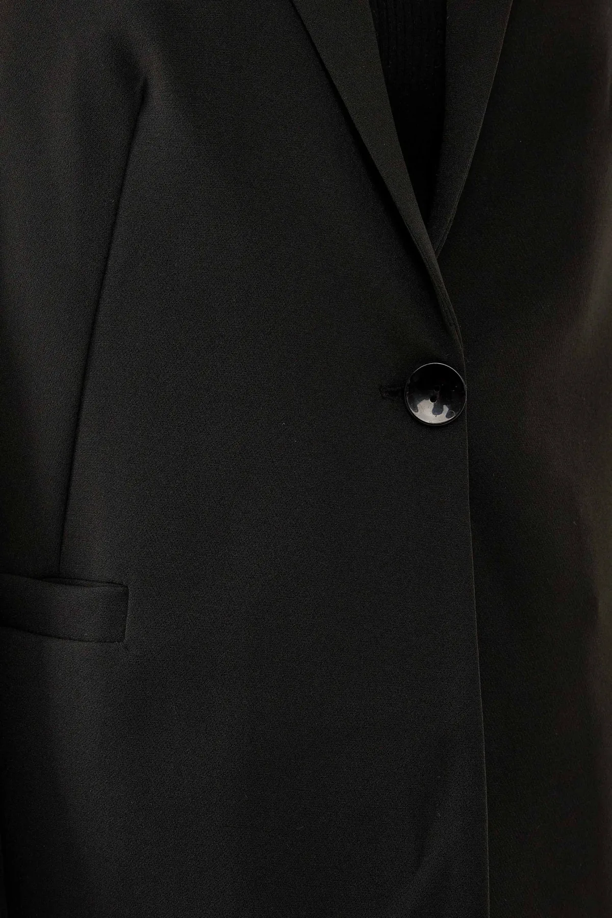 Lining Detailed Blazer 5