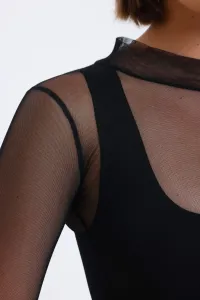 black-image-5