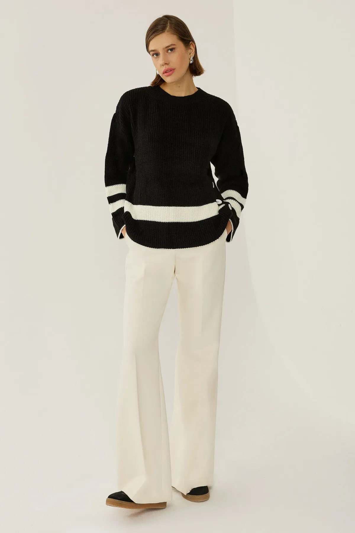 Relaxed Fit Knitted Sweater 1
