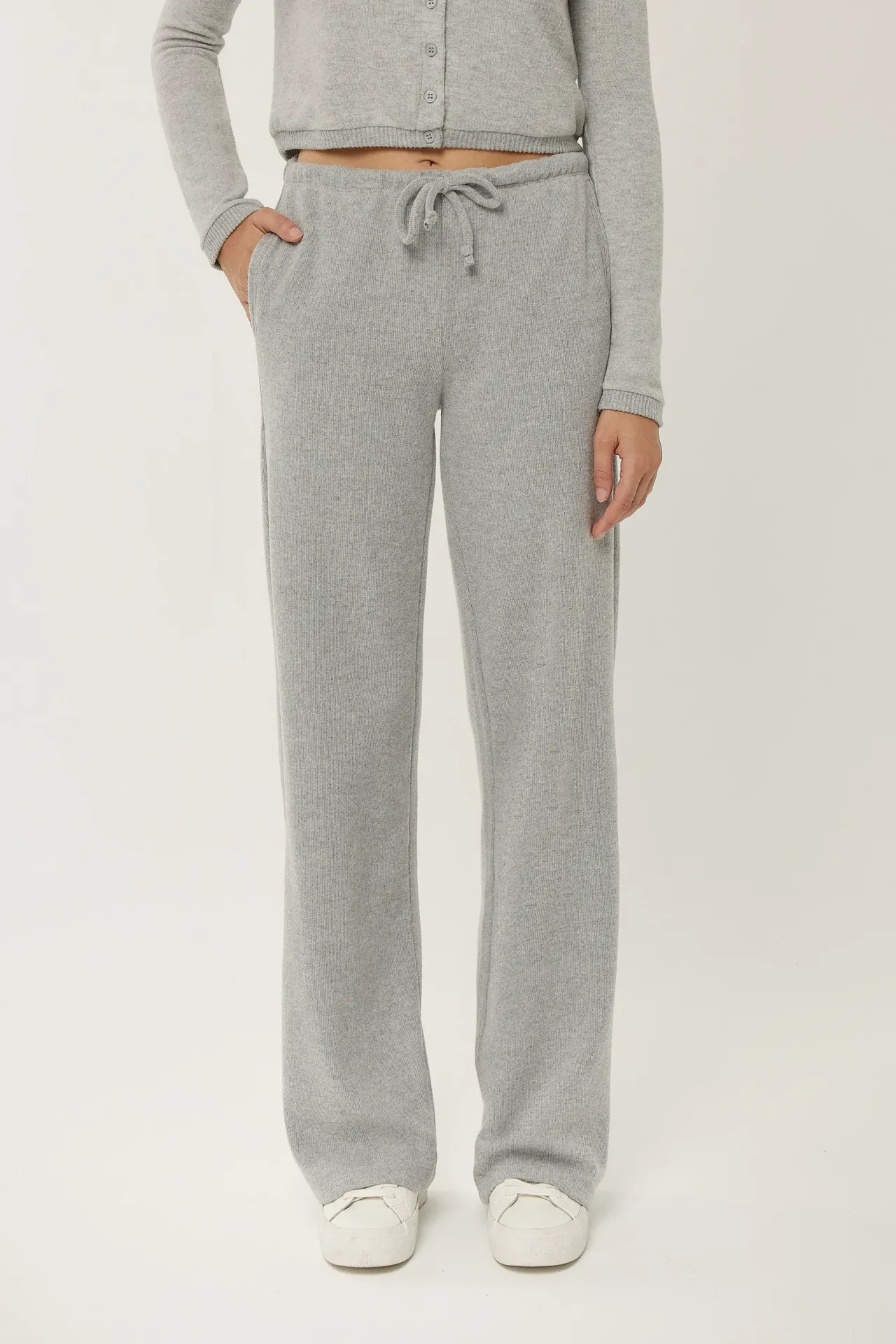 Elastic Waist Straight Leg Sweatpants