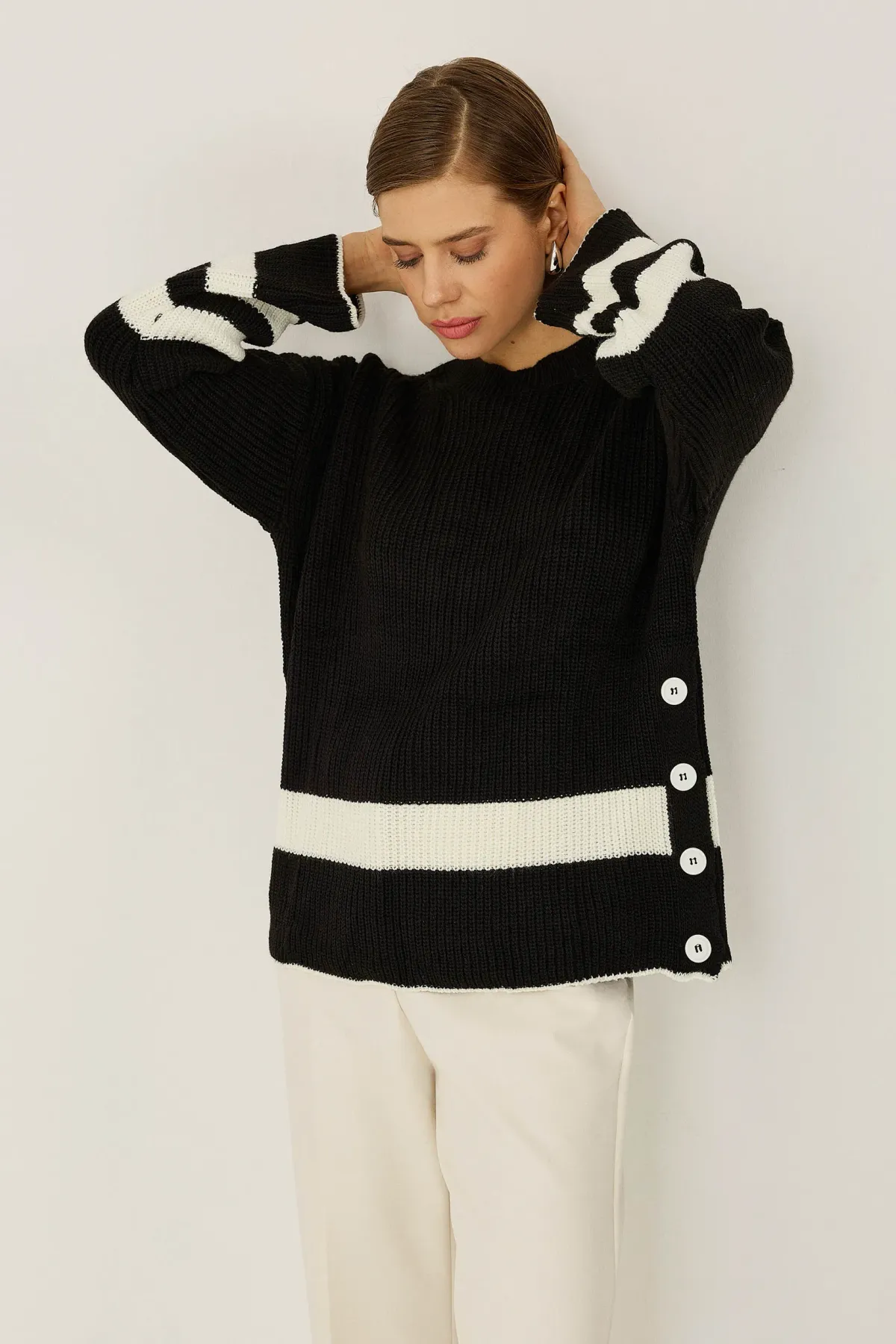 Relaxed Fit Knitted Sweater 4