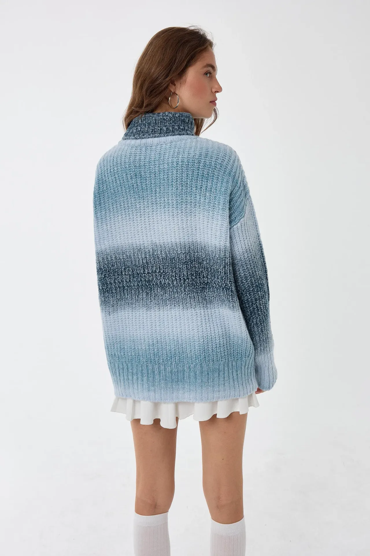 Oversized Gradient Turtleneck Sweater