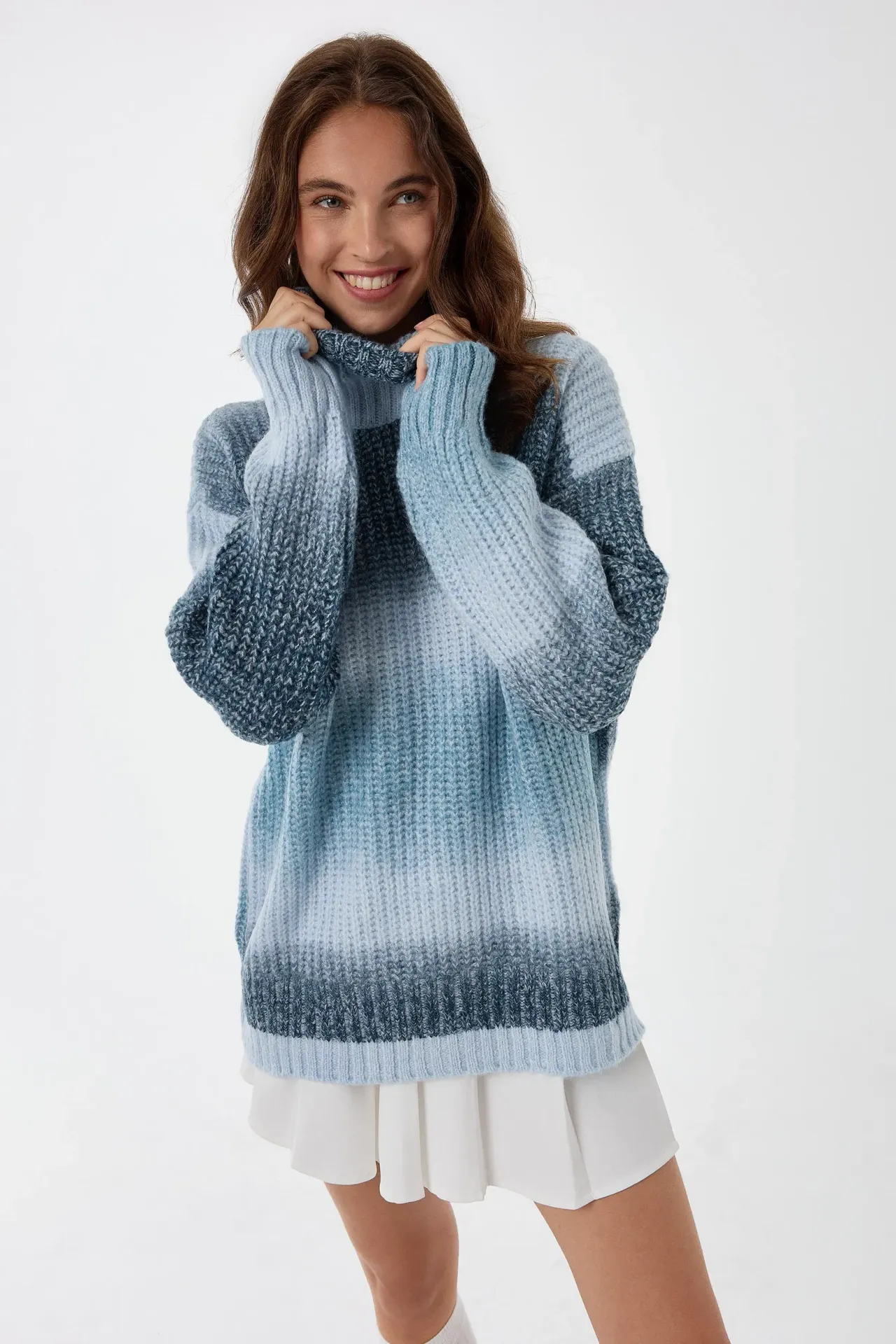 Oversized Gradient Turtleneck Sweater