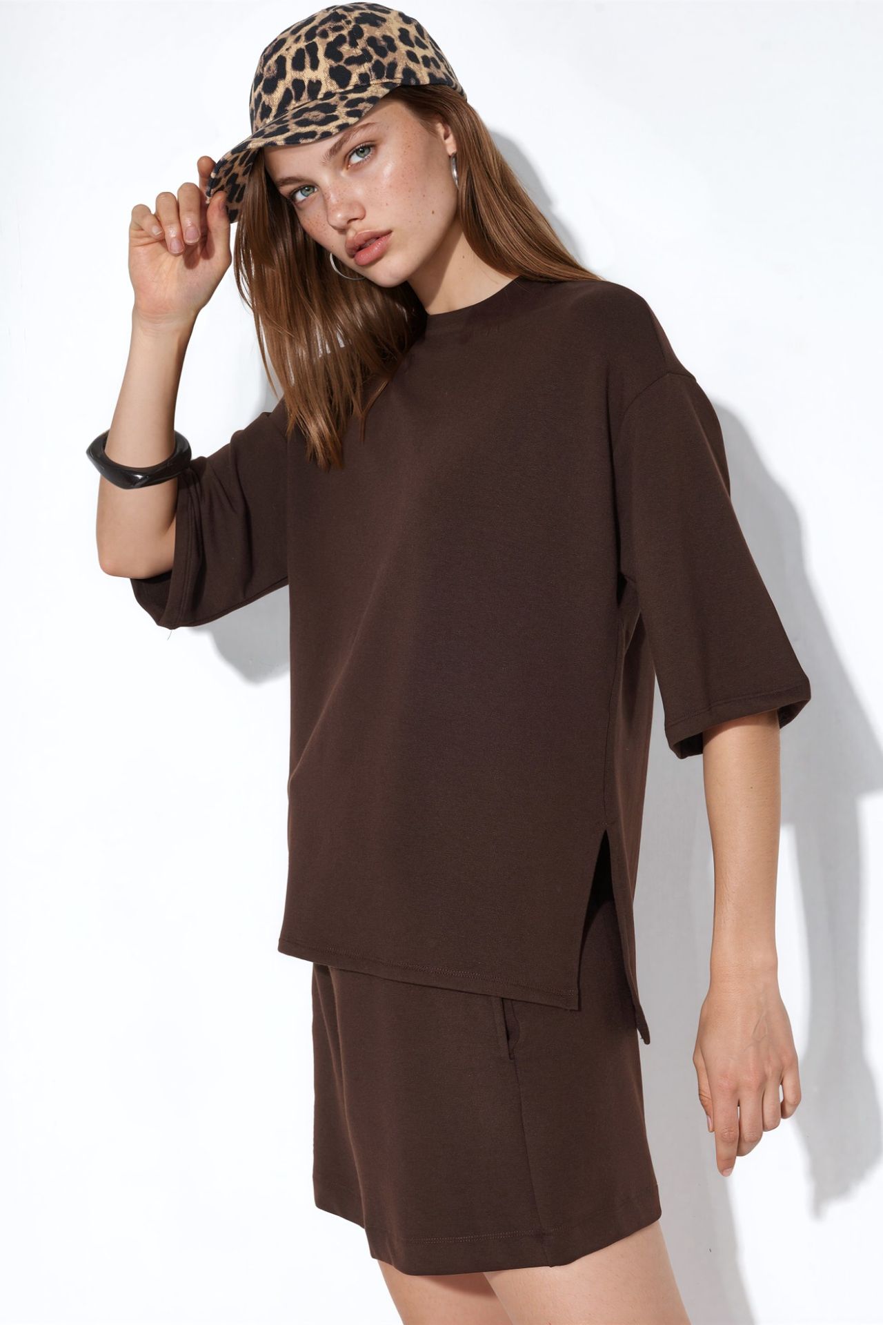 BUSEM Women's Loose-fit Crew Neck T-shirt 2