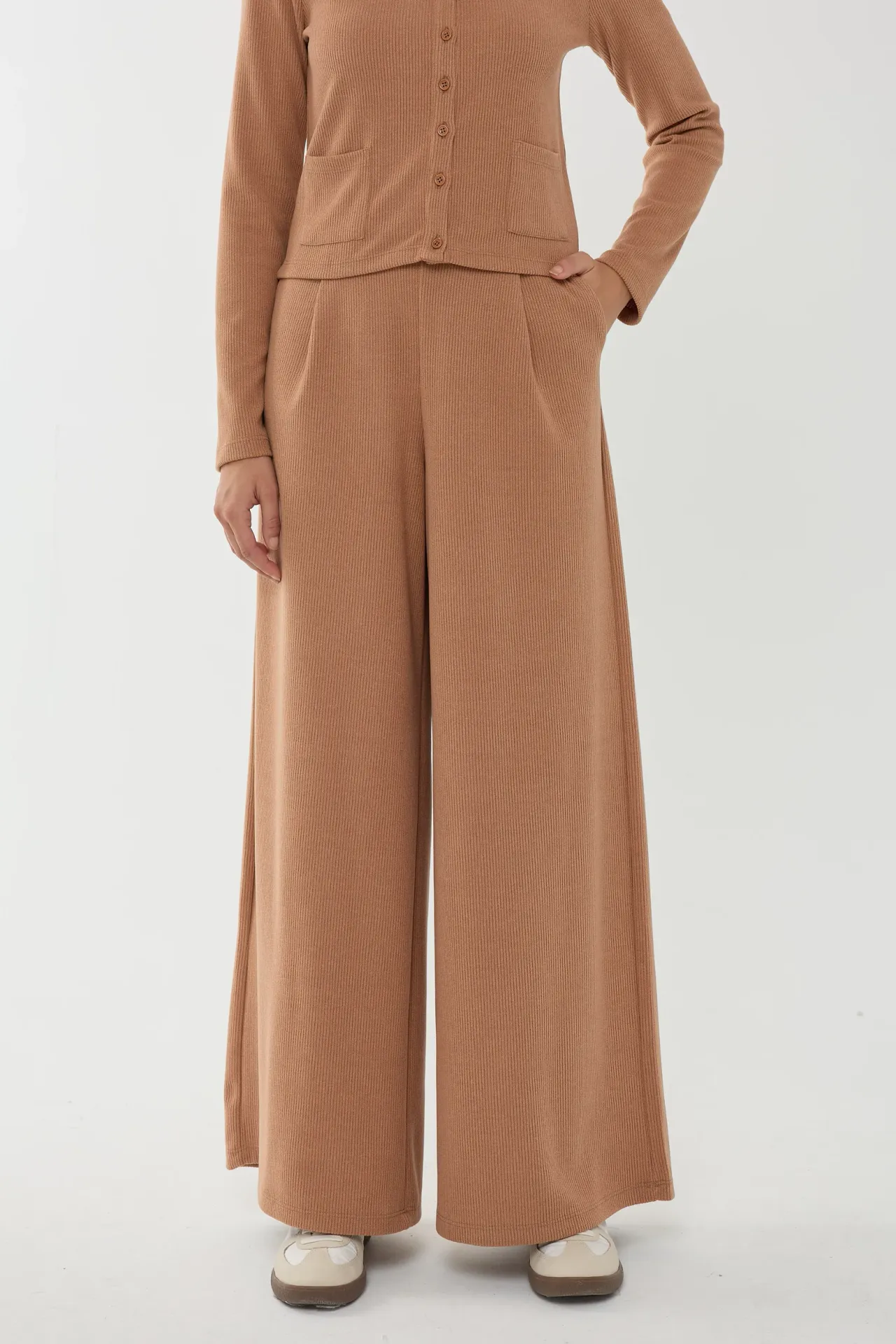 Wide Leg Elastic Waist Pants