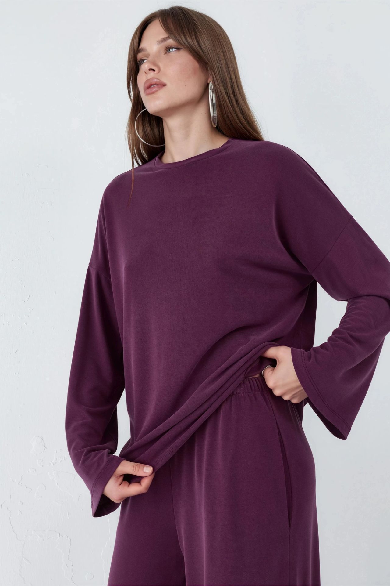 BUSEM Relaxed Fit Crew Neck Long Sleeve Blouse 3