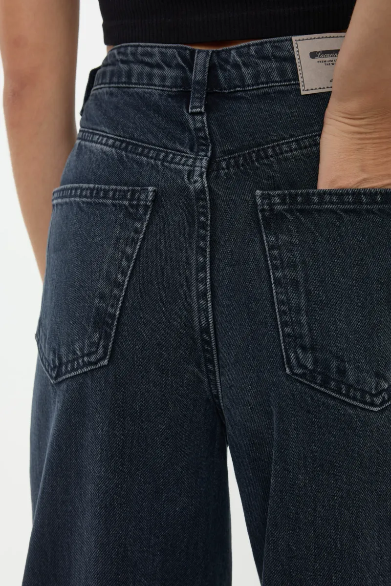 High Waist Straight Leg Jeans 3