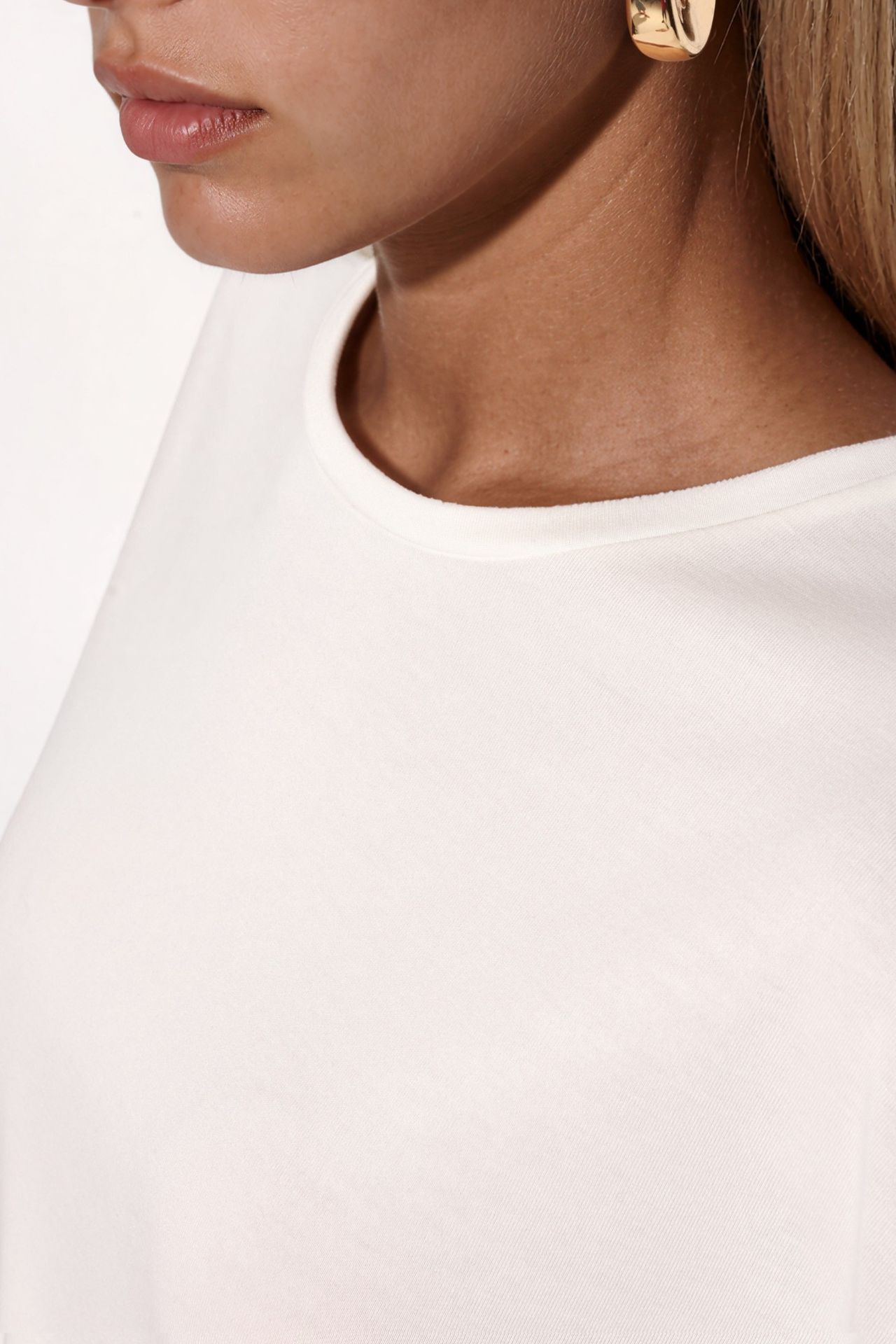 BUSEM Loose Fit Crew Neck T-Shirt 5