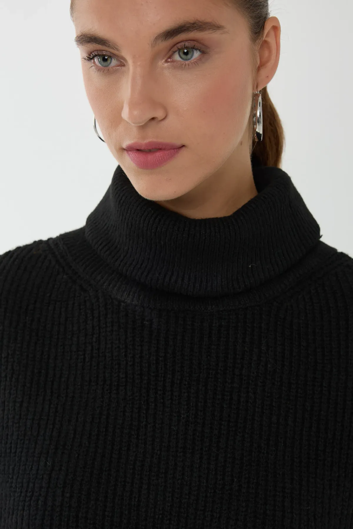 Oversized Turtleneck Sweater 5