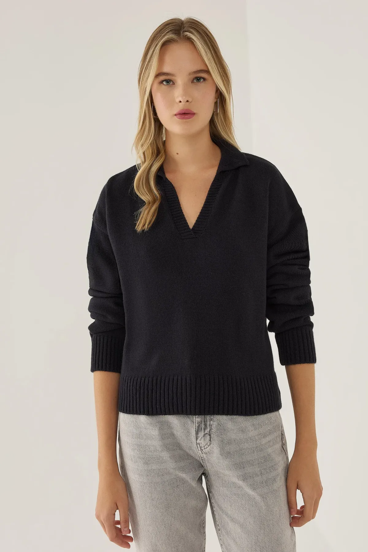 Polo Collar Knit Sweater 4
