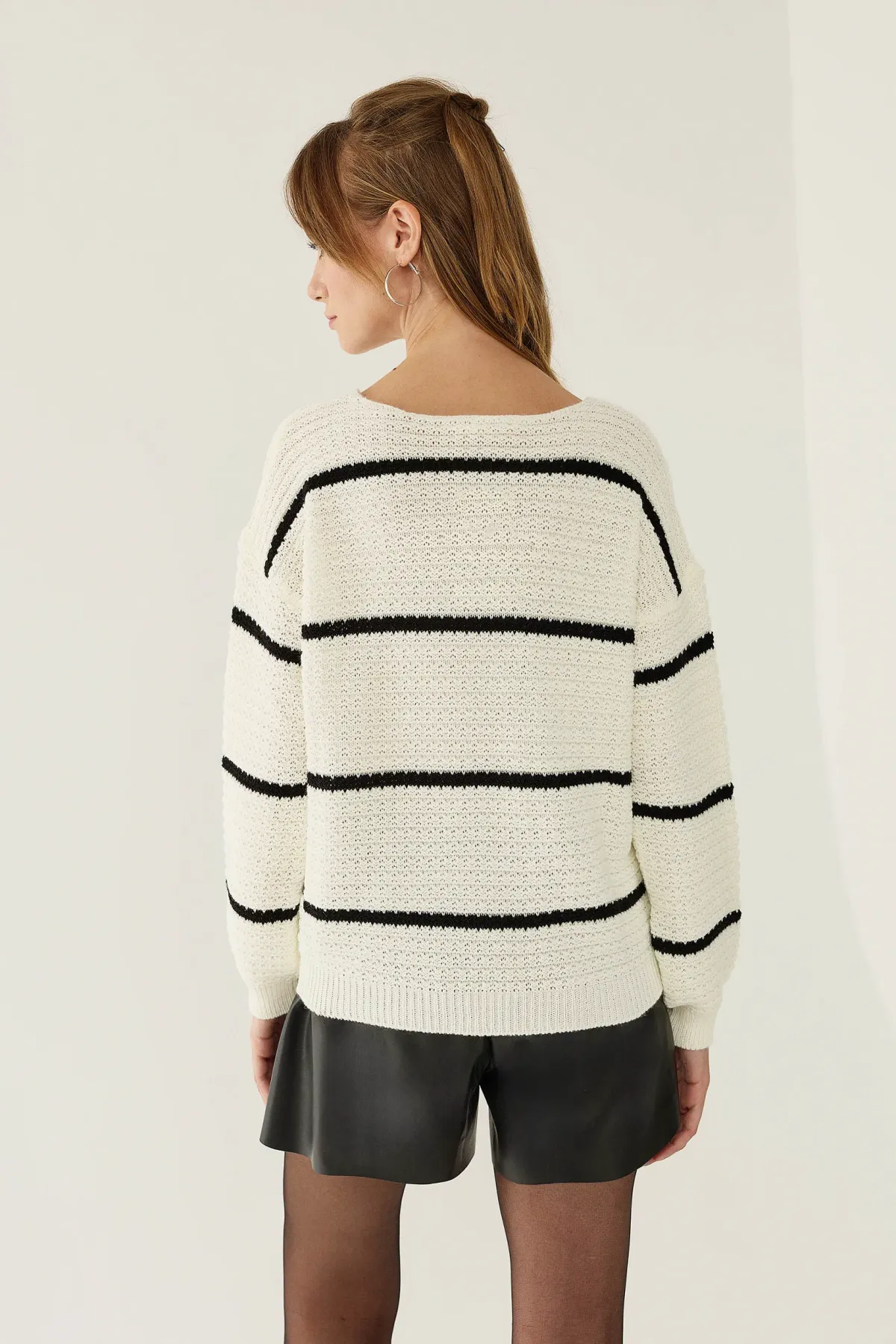 Loose Fit Striped Knit Sweater 5