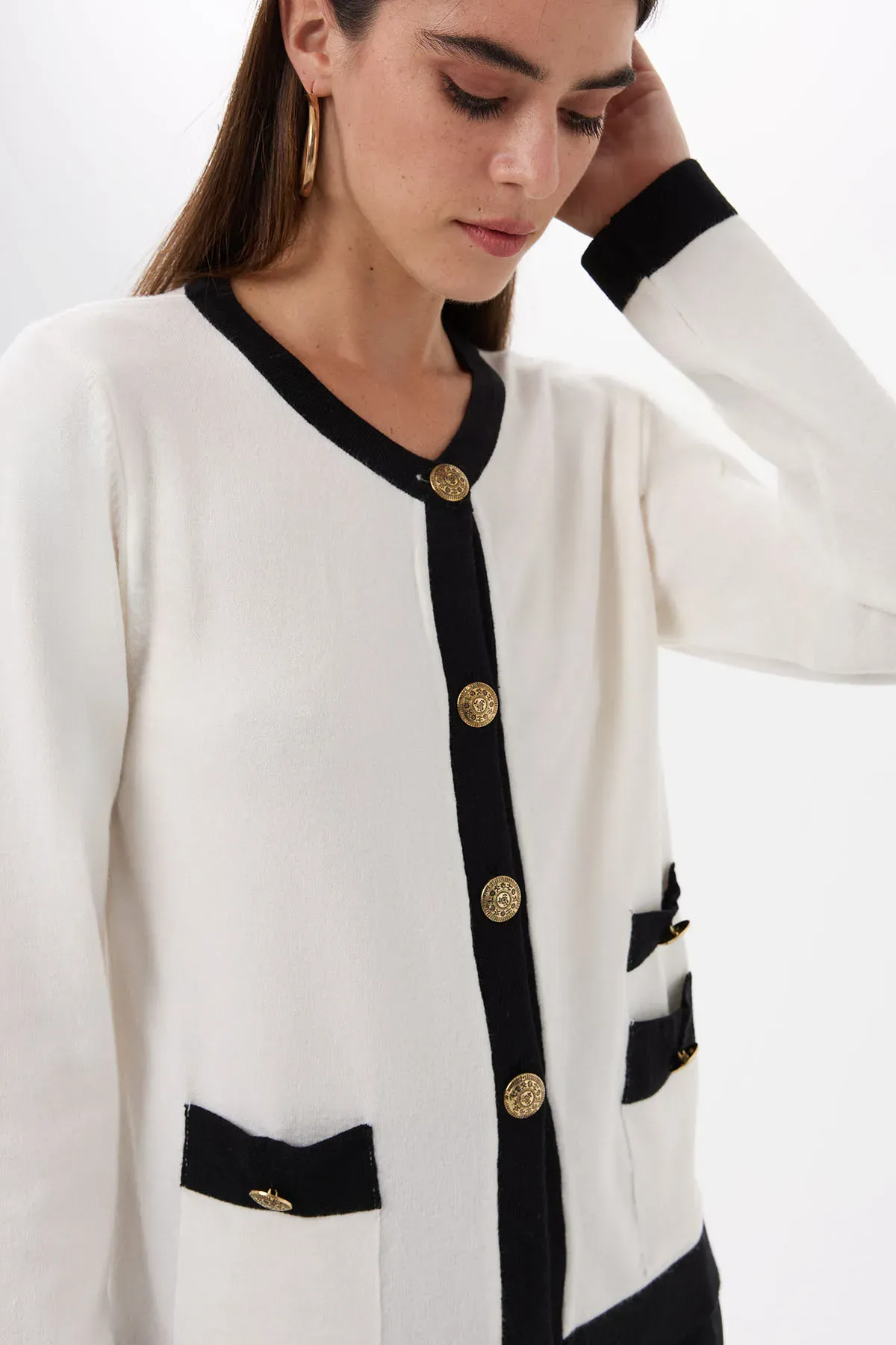 Buttoned Regular Fit Knitwear Cardigan 1