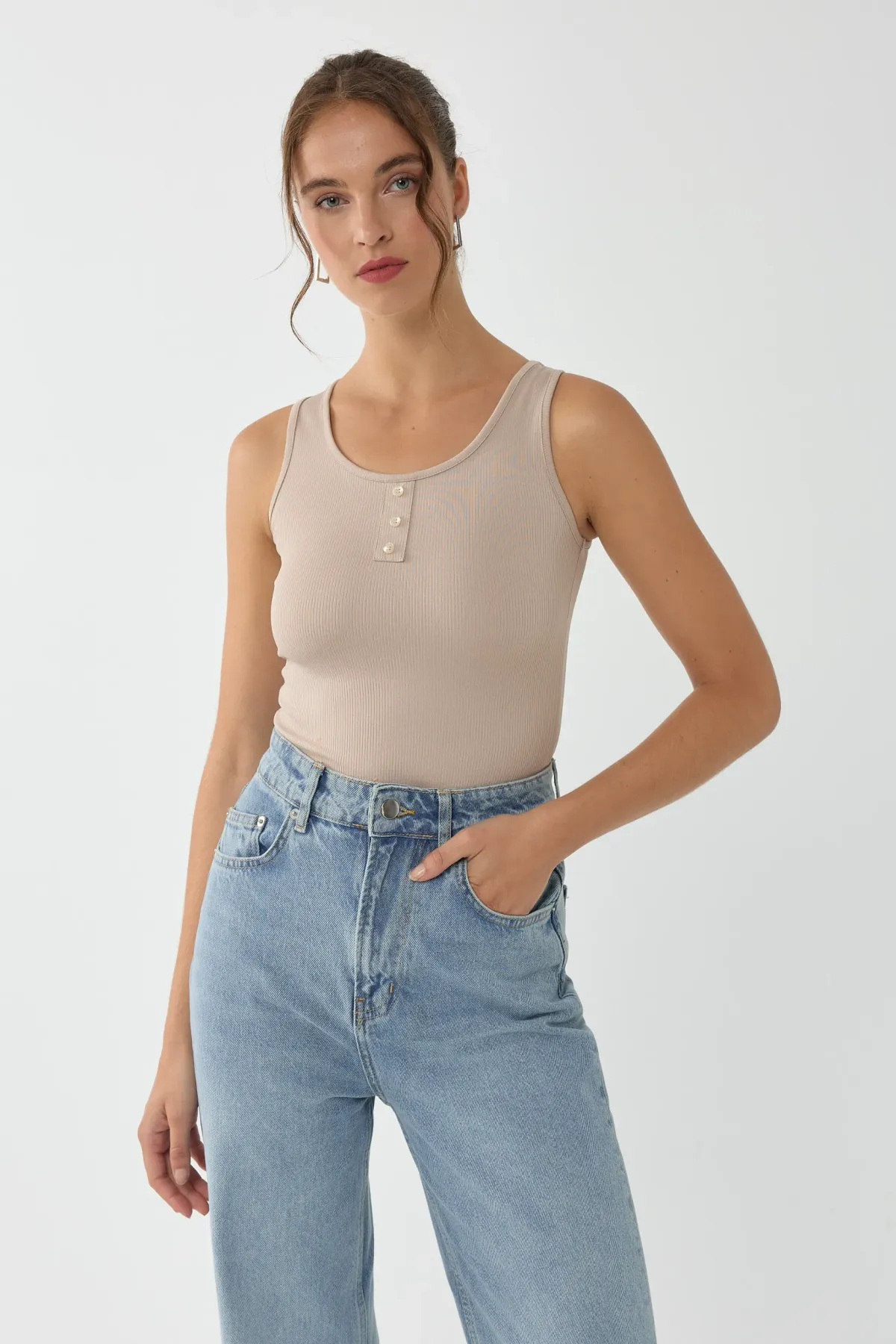 Basic Button Detailed Crop Top 2