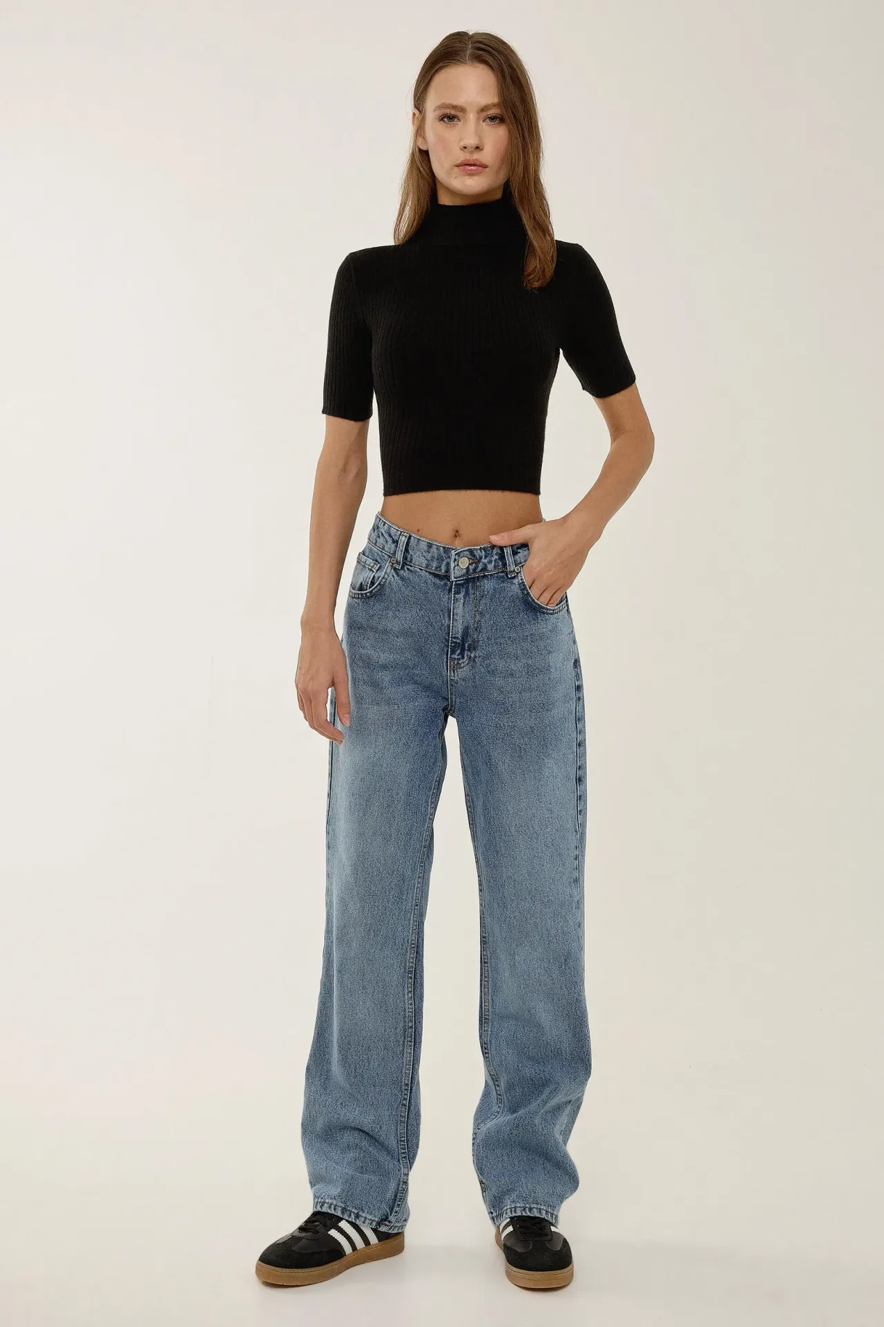 Slim Fit Turtleneck Knitted Crop Top