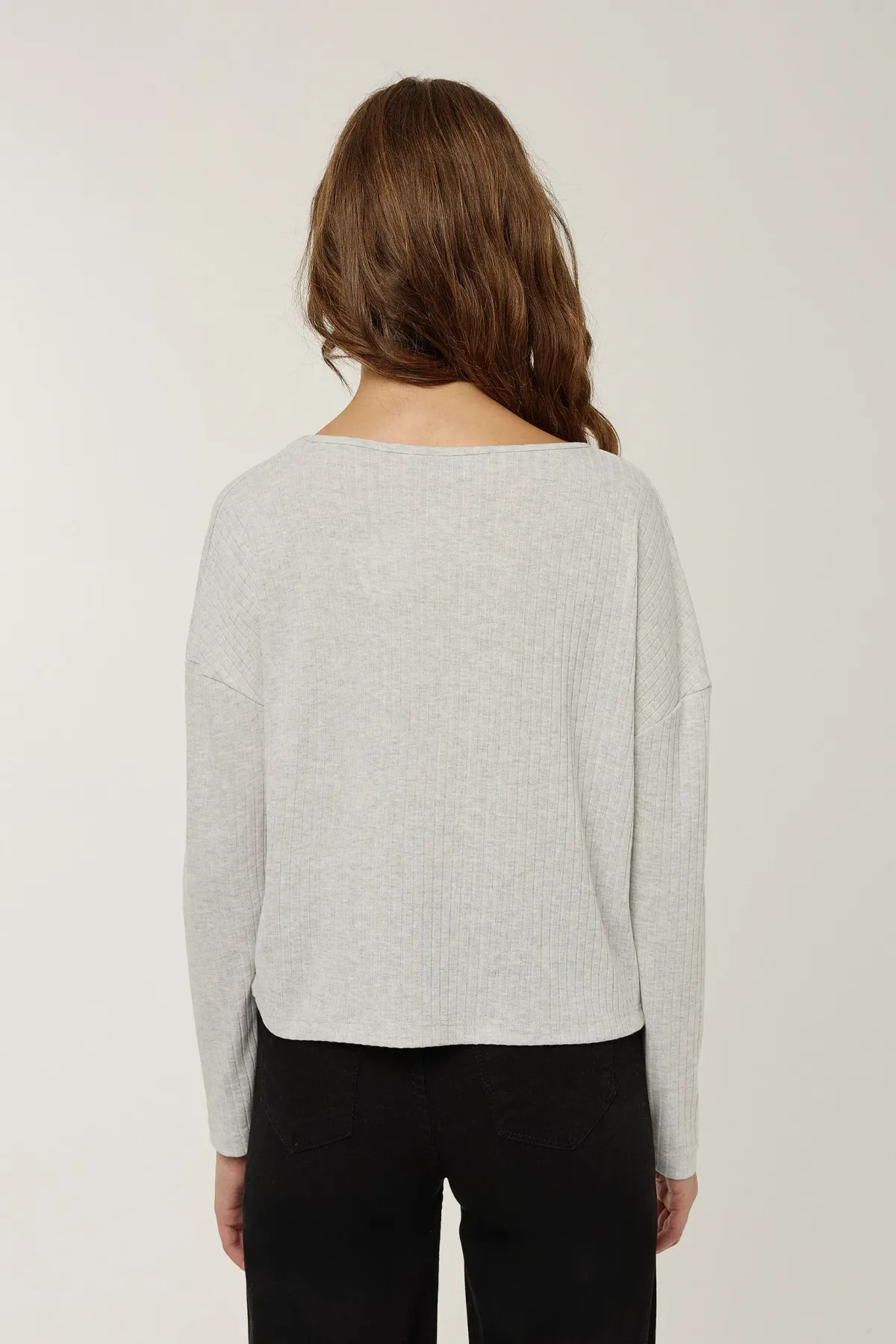 Slim Fit V-Neck Long Sleeve Blouse 4