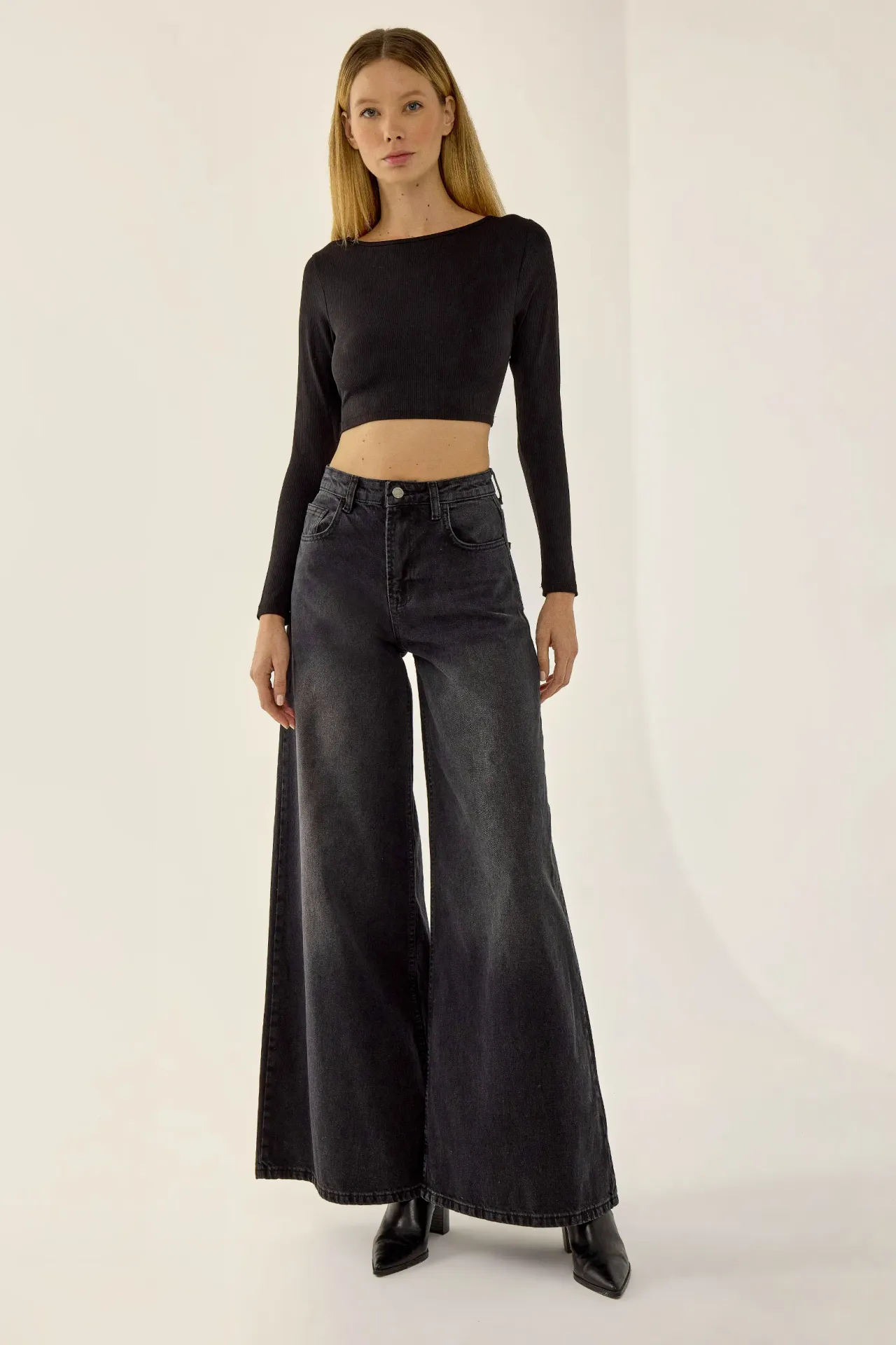 Washed Effect Wide Leg Denim Jeans