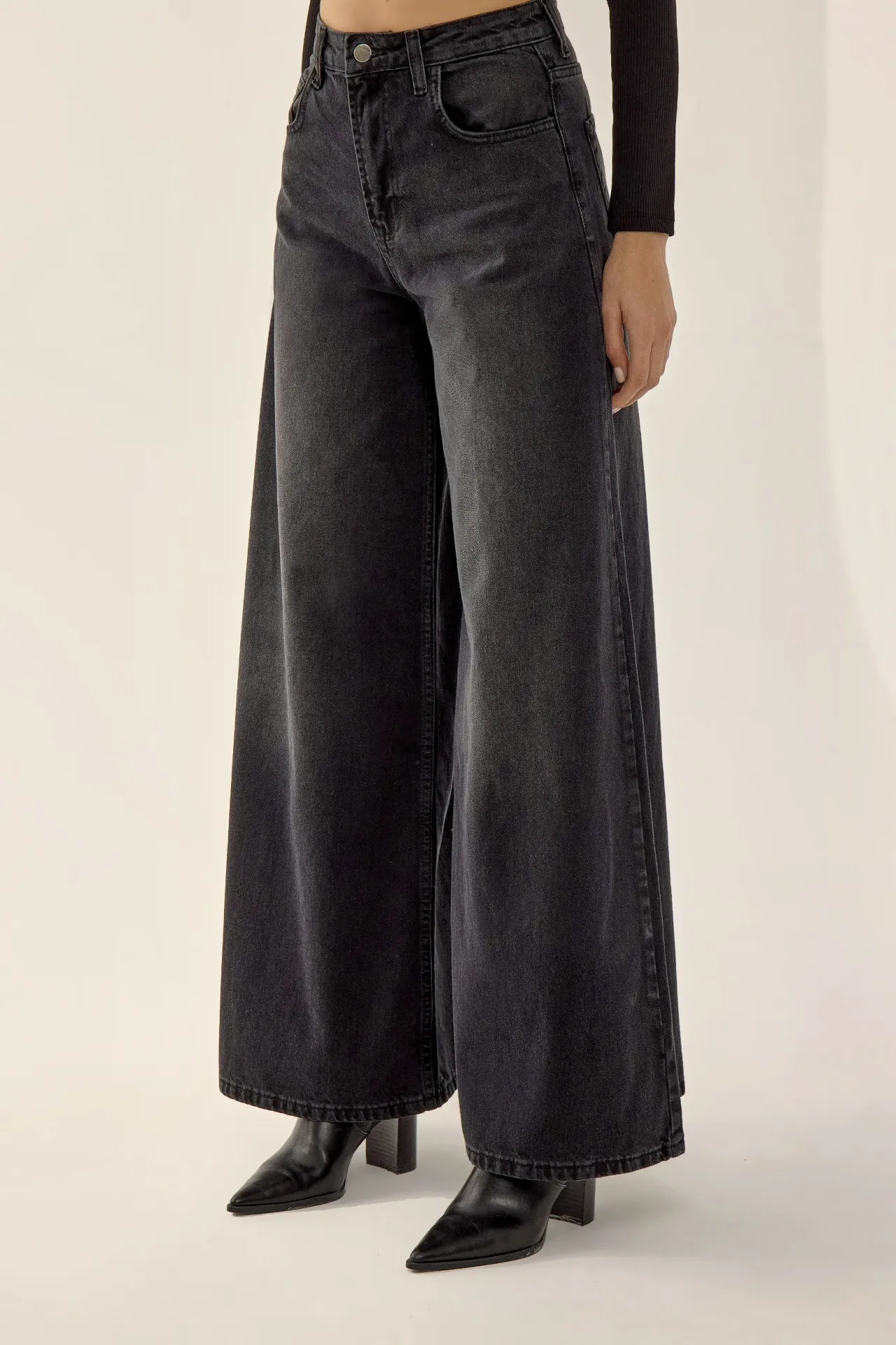 Washed Effect Wide Leg Denim Jeans