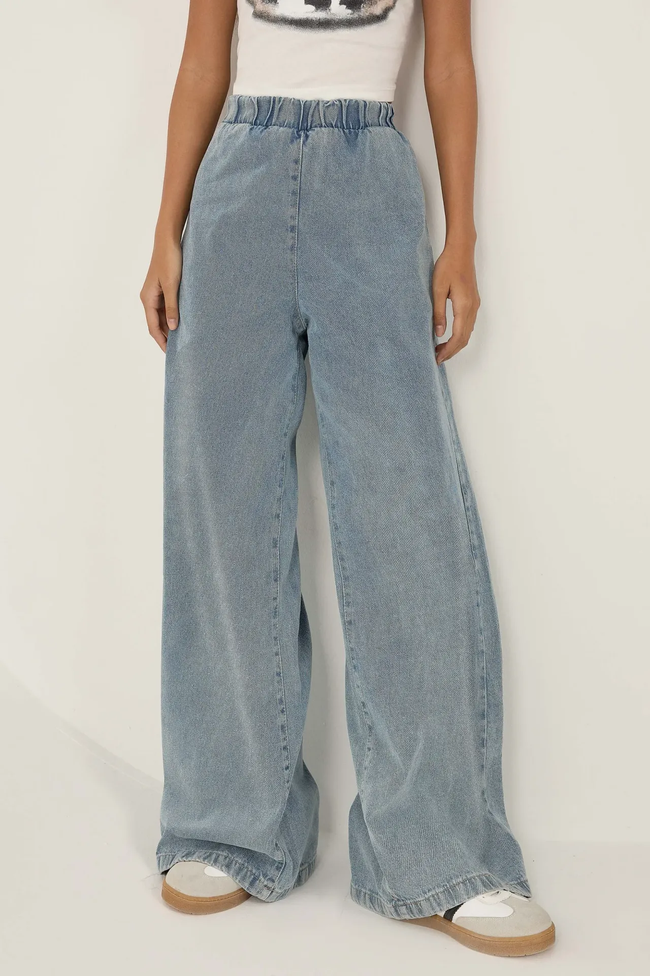 Elastic Waist Wide Leg Jeans