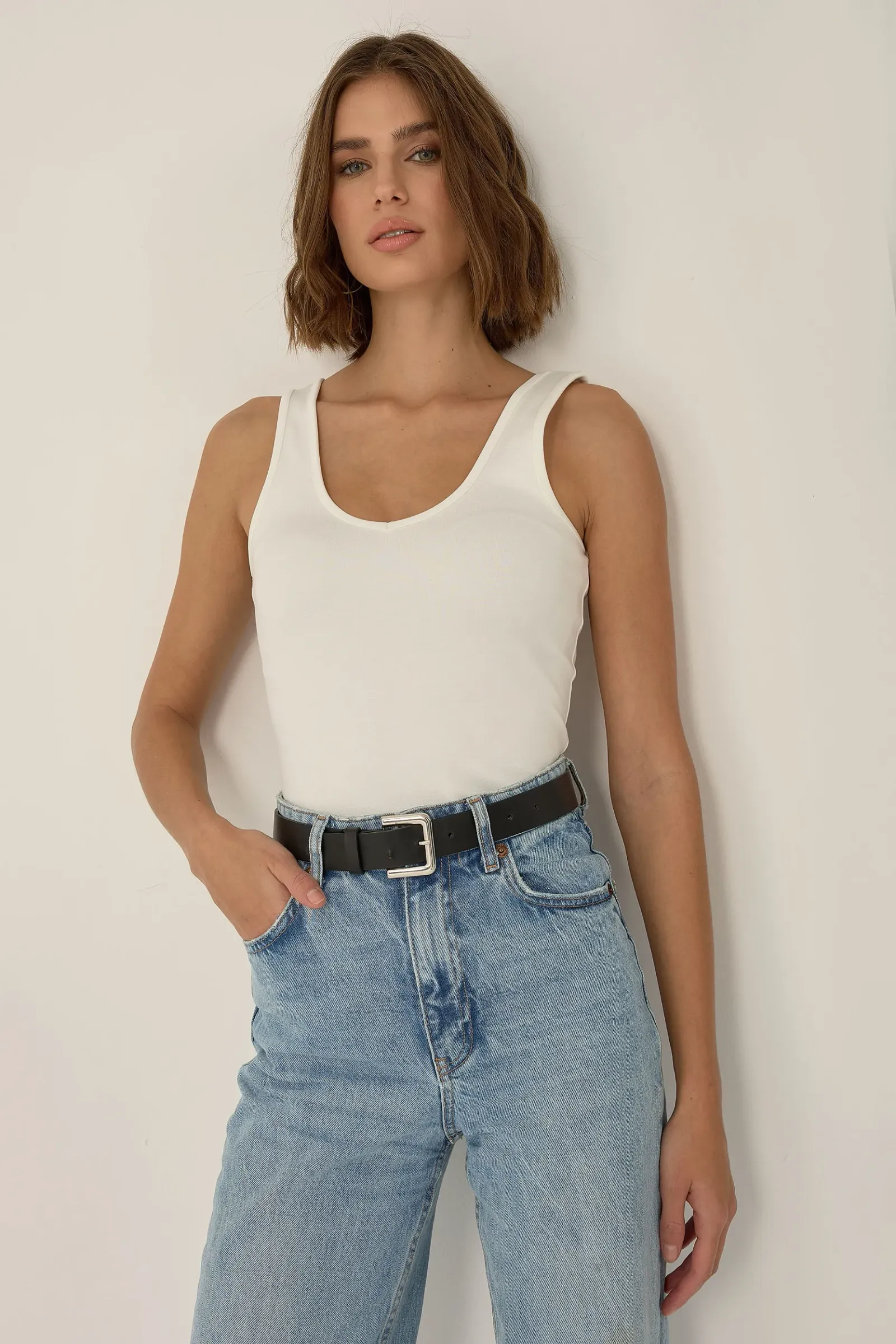 Erin V-Neck Vest 3