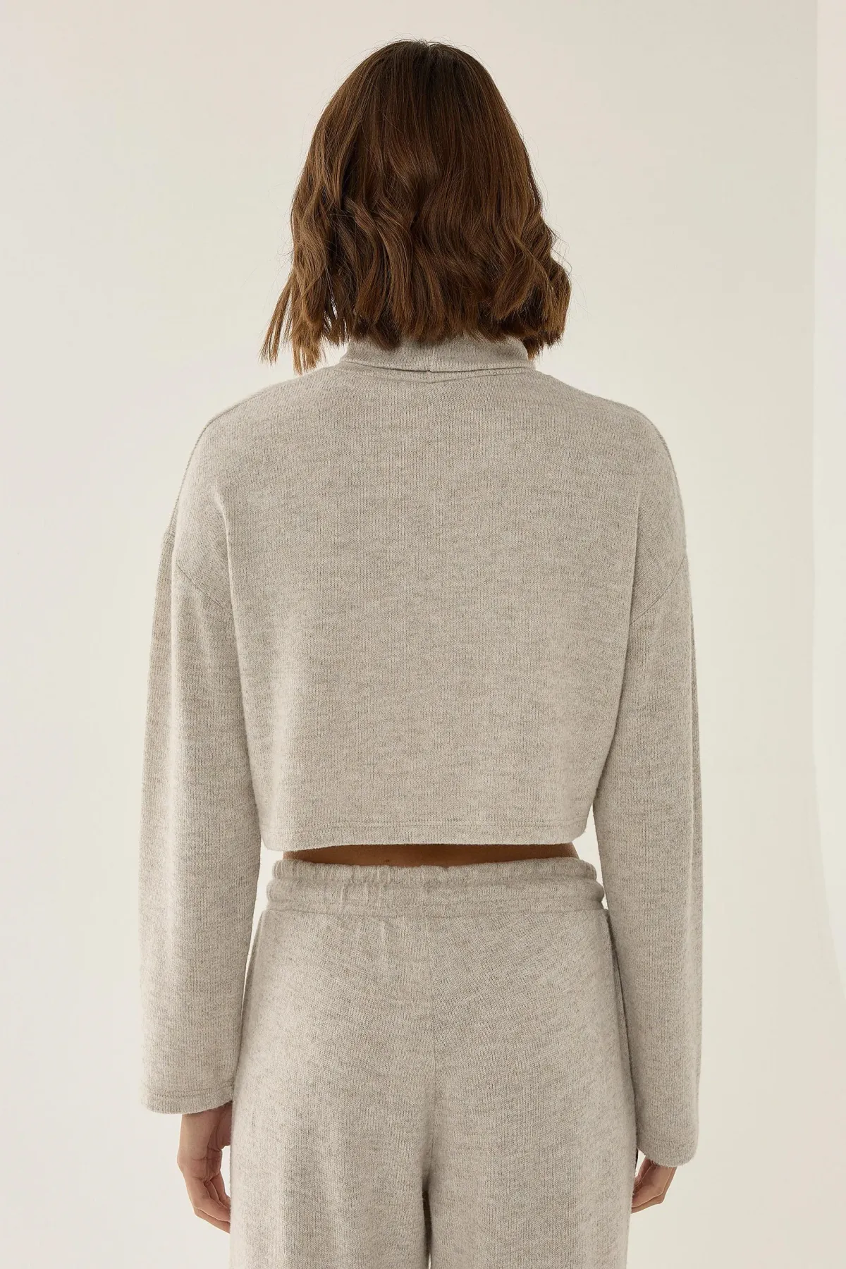 Textured Turtleneck Crop Sweater 4