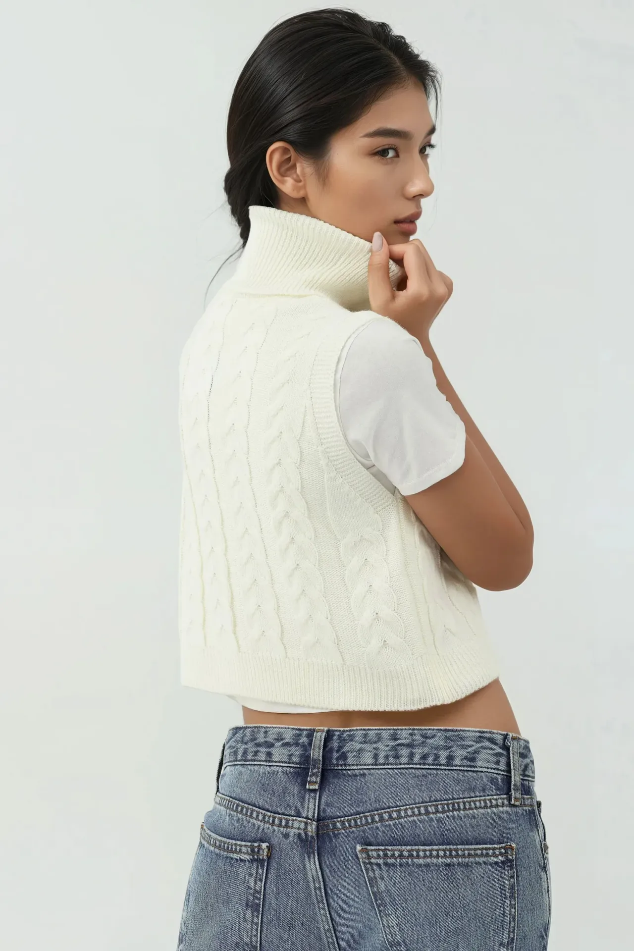 Turtleneck Knitwear Sweater Vest with Hair Braid Pattern 3