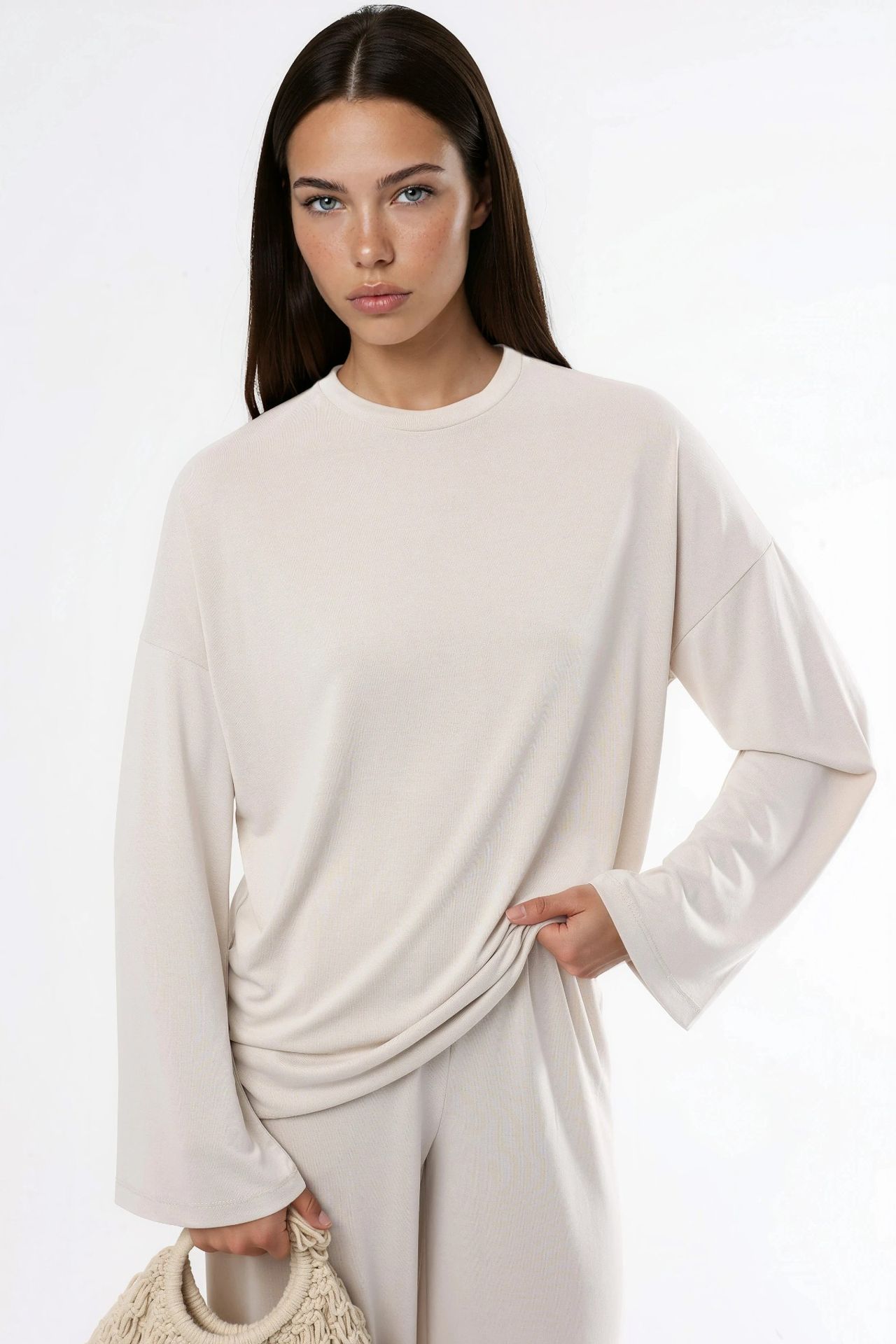 BUSEM Relaxed Fit Crew Neck Long Sleeve Blouse 1