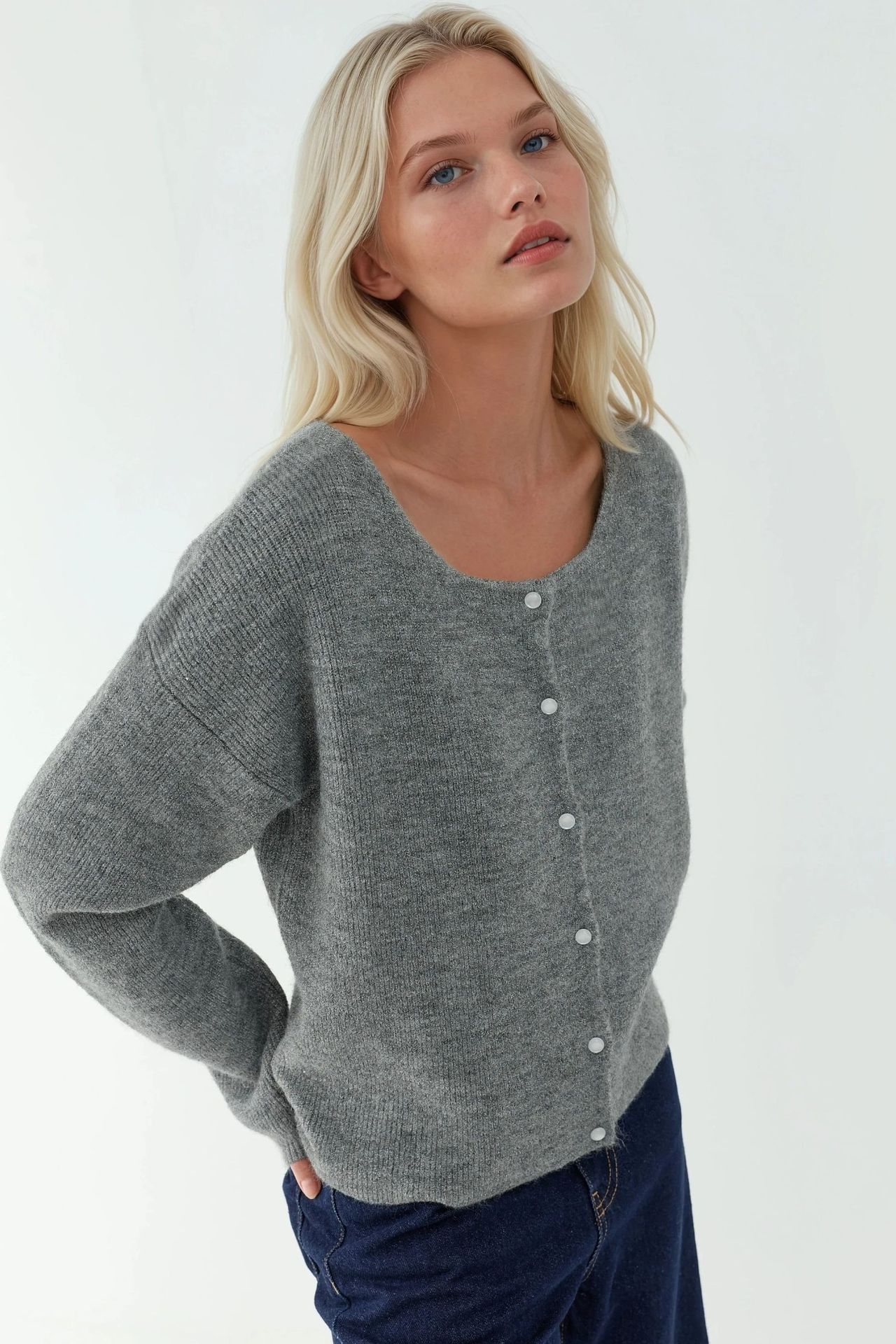 Ultra Soft Crew Neck Buttoned Dual-use Cardigan 4
