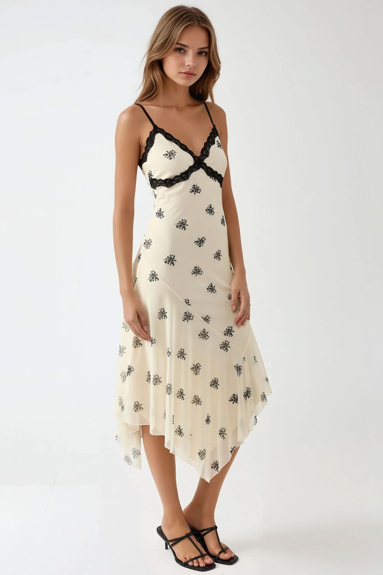 V-Neck Printed Bodycon Maxi Dress with Lace Detail 3