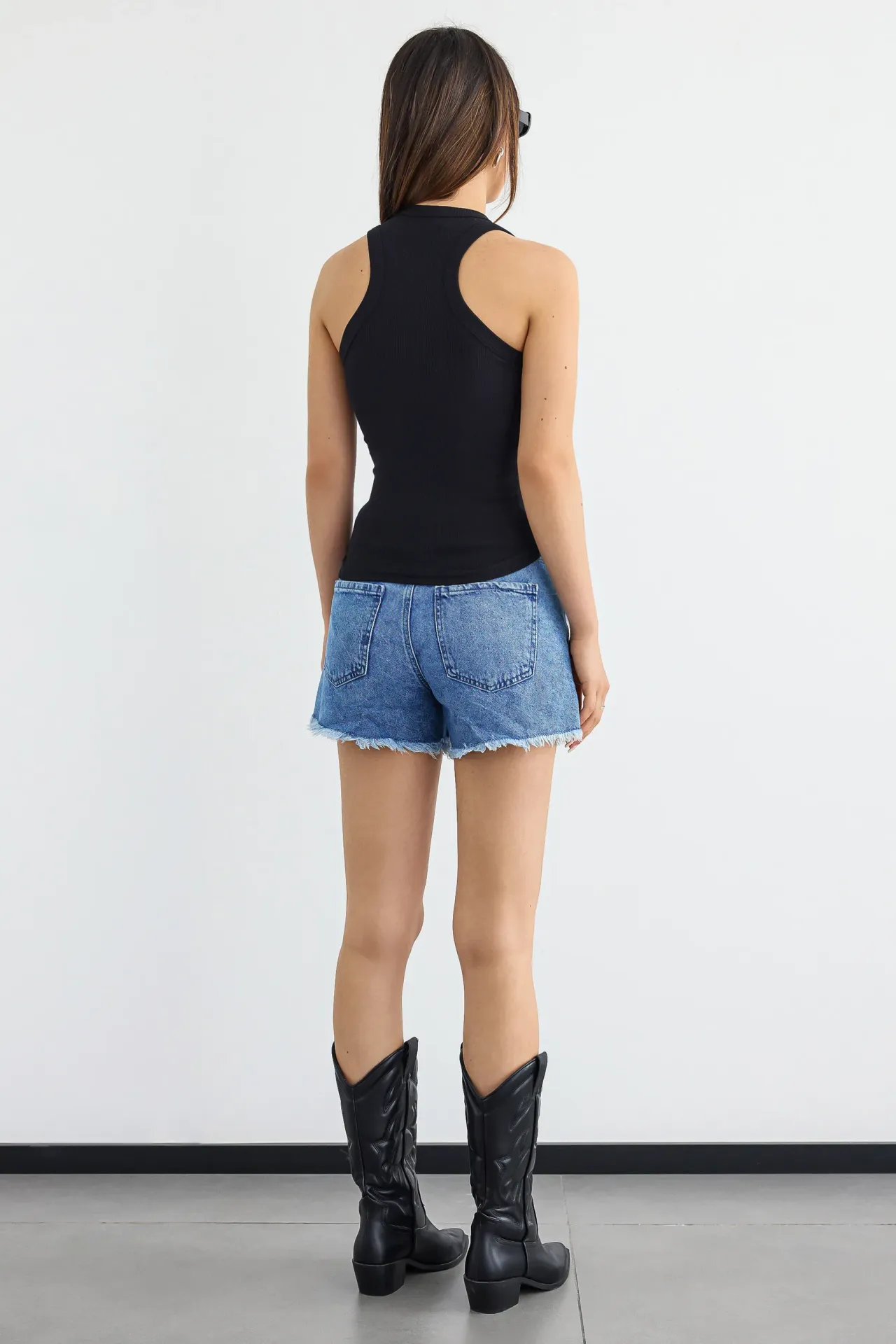 Basic Round Neck Sleeveless Camis Tank Top