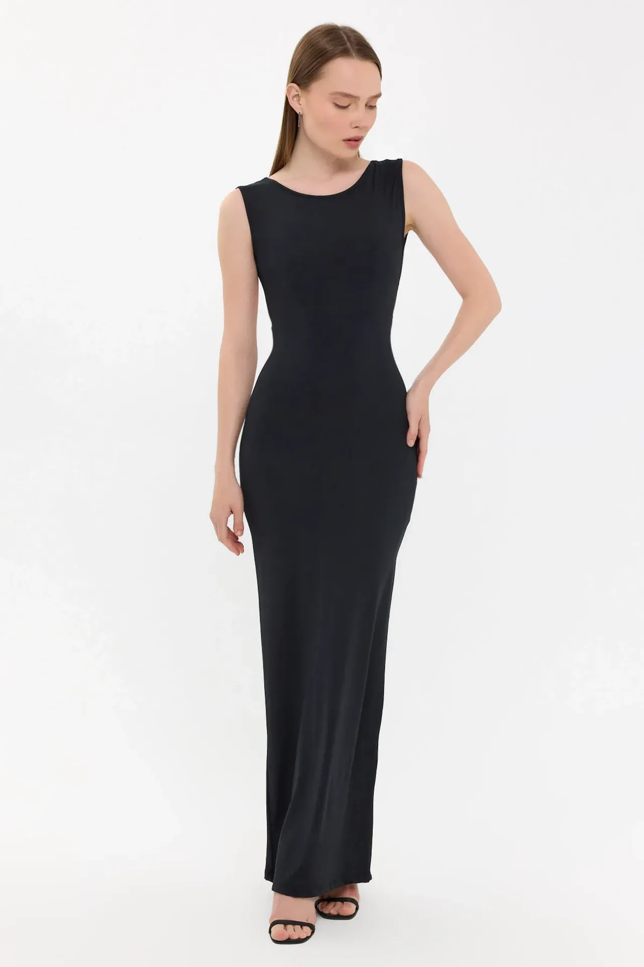 Bodycon Maxi Dress with Round Neck and Backless Detail